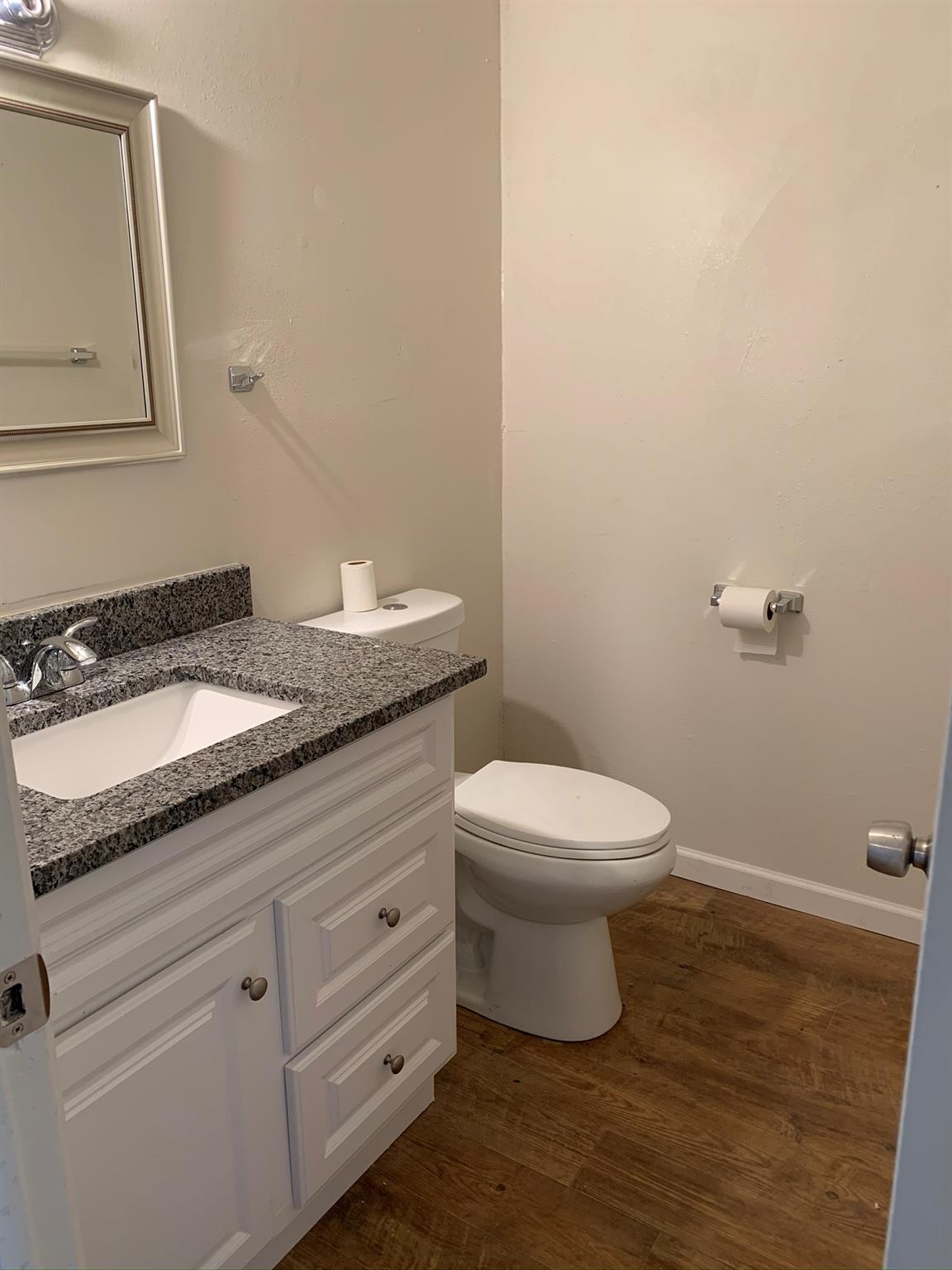 516 San Saba St, Lockhart, TX 78644