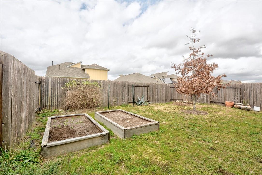 5400 Daimler Dr, Austin, TX 78744