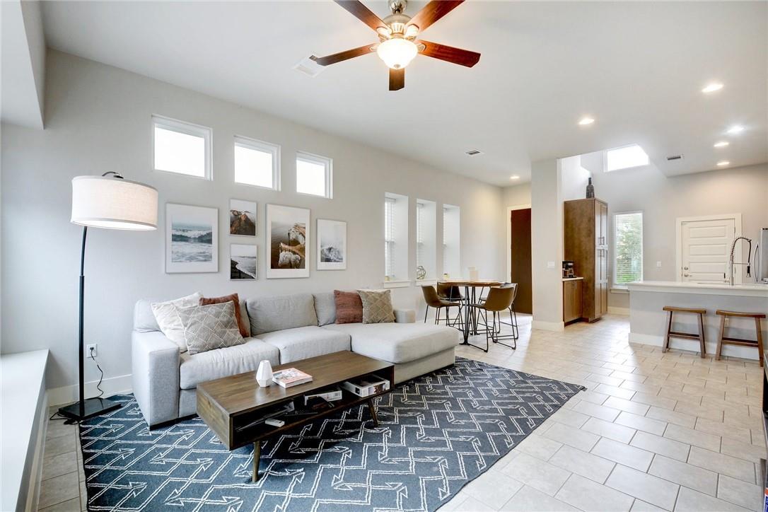 5400 Daimler Dr, Austin, TX 78744