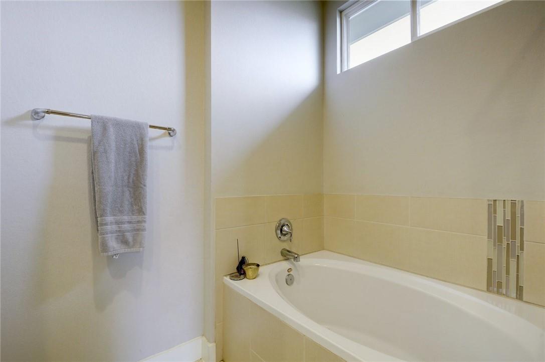 5400 Daimler Dr, Austin, TX 78744