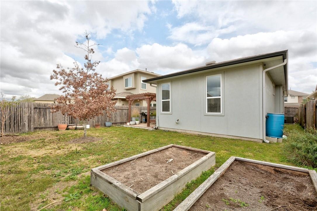 5400 Daimler Dr, Austin, TX 78744