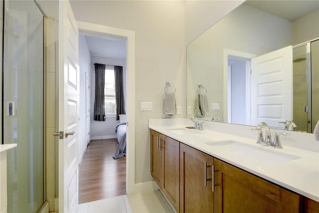 5400 Daimler Dr, Austin, TX 78744