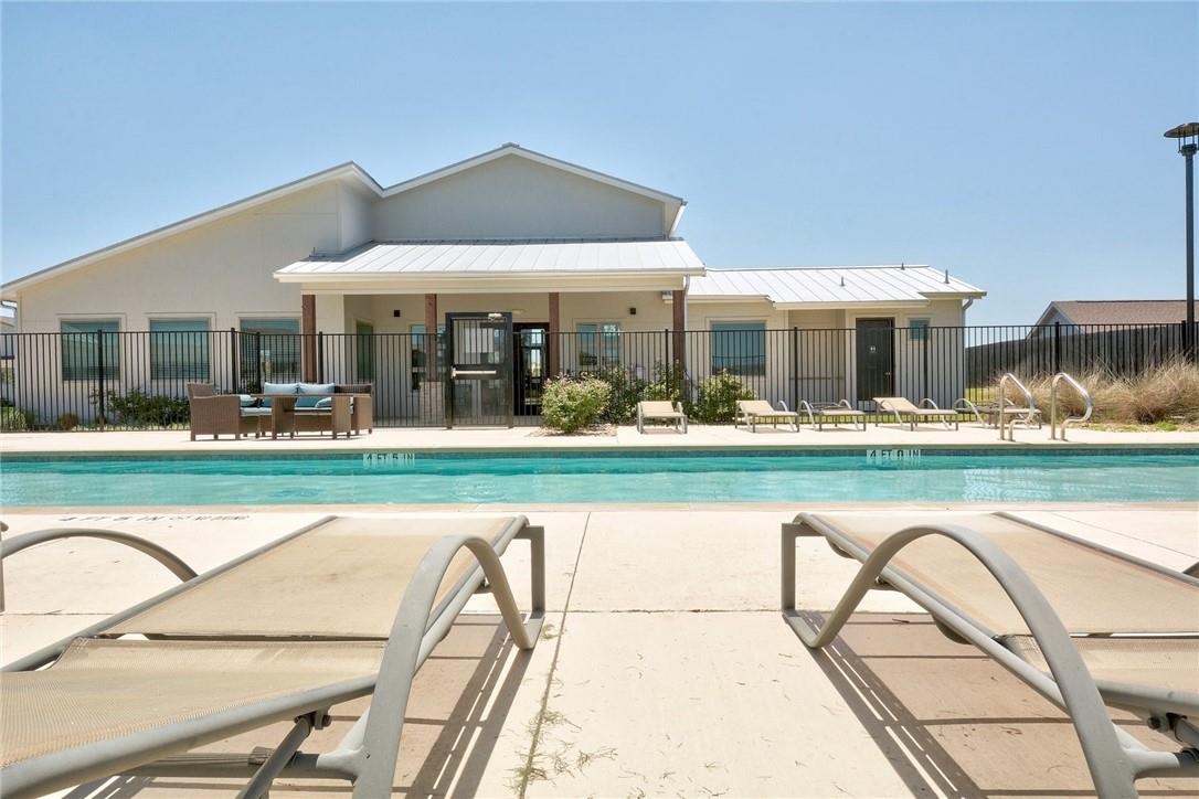 5400 Daimler Dr, Austin, TX 78744