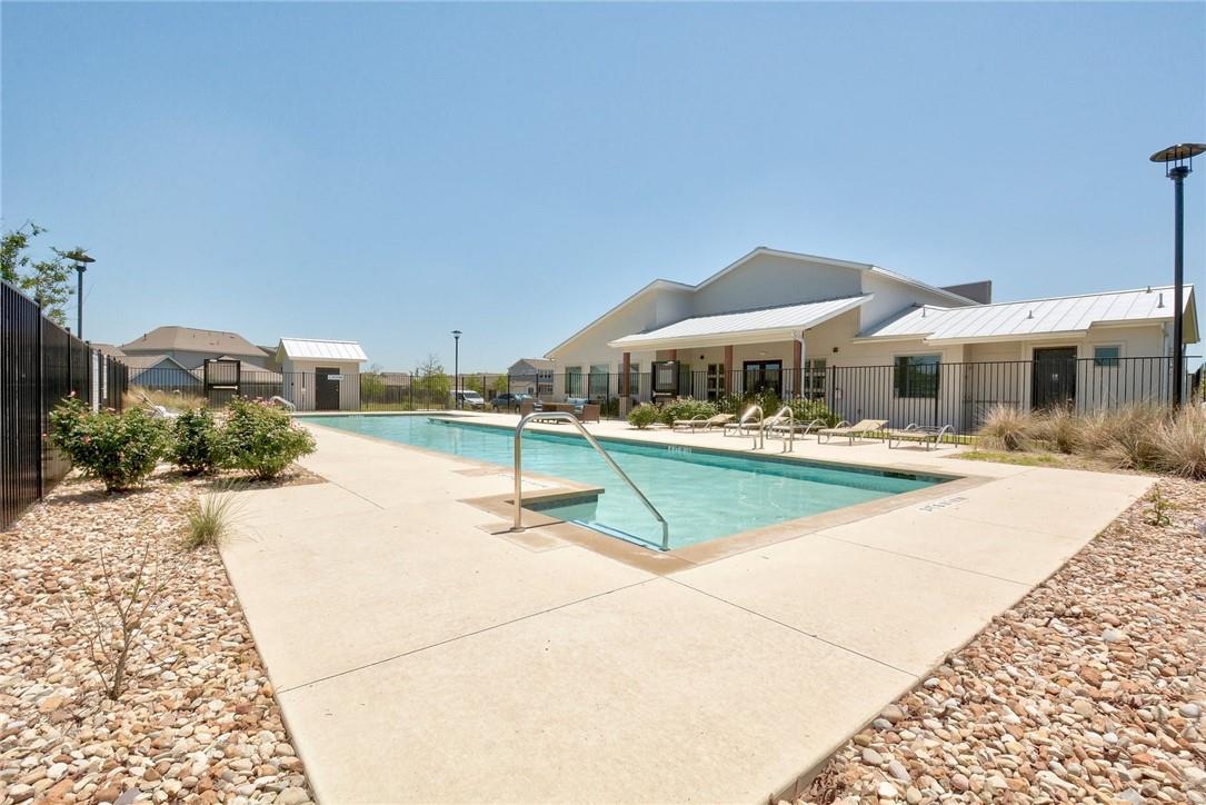 5400 Daimler Dr, Austin, TX 78744