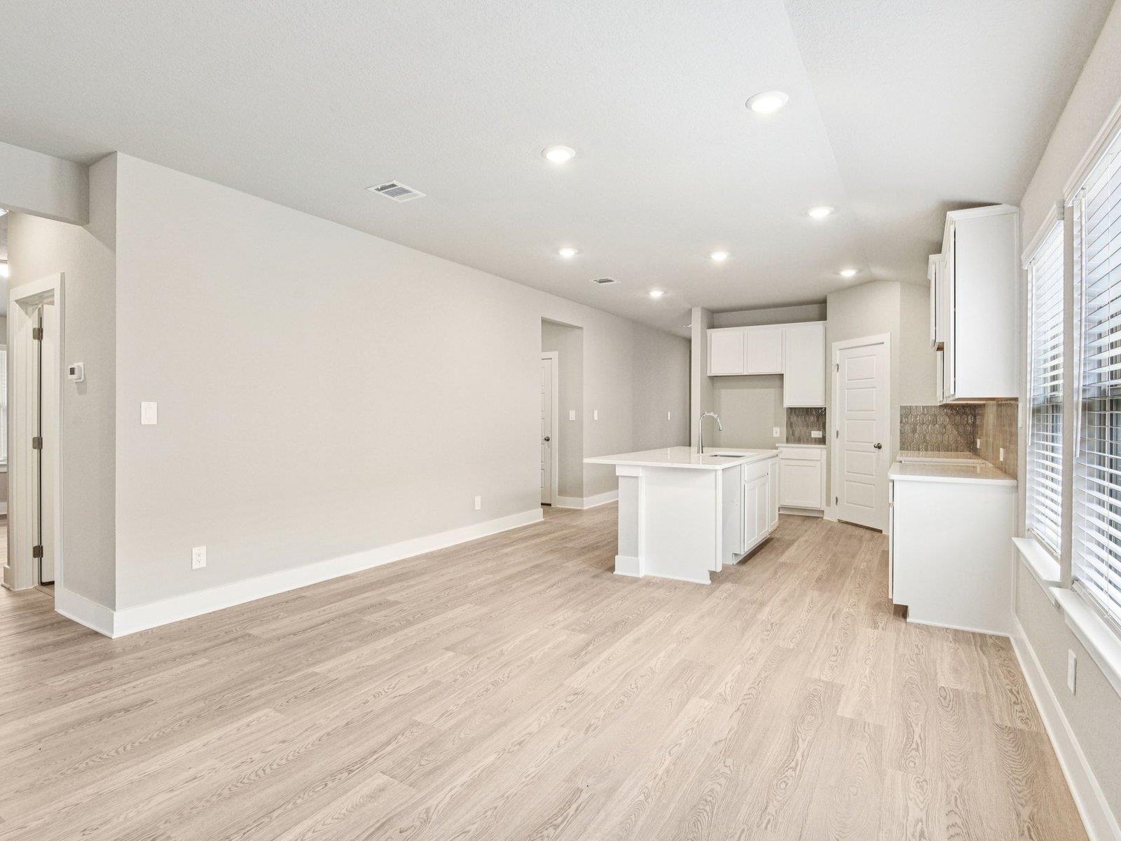 161 Sleep Holw, Jarrell, TX 76537