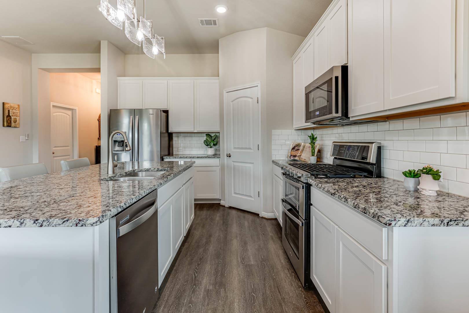 641 Gabrielle Anne Dr, Leander, TX 78641