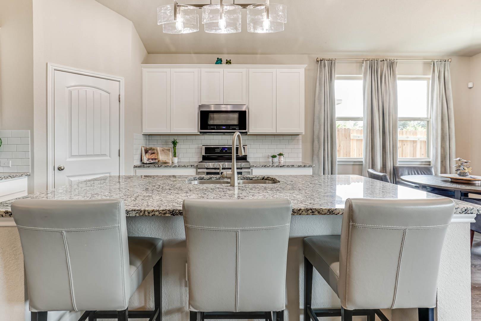 641 Gabrielle Anne Dr, Leander, TX 78641