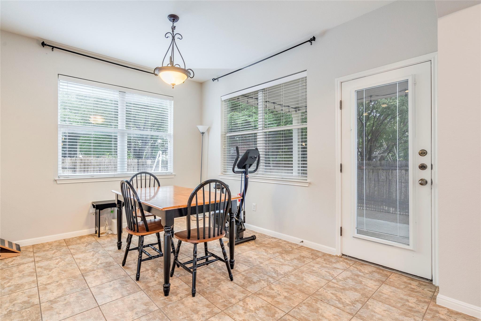 734 Crane Canyon Pl, Round Rock, TX 78665