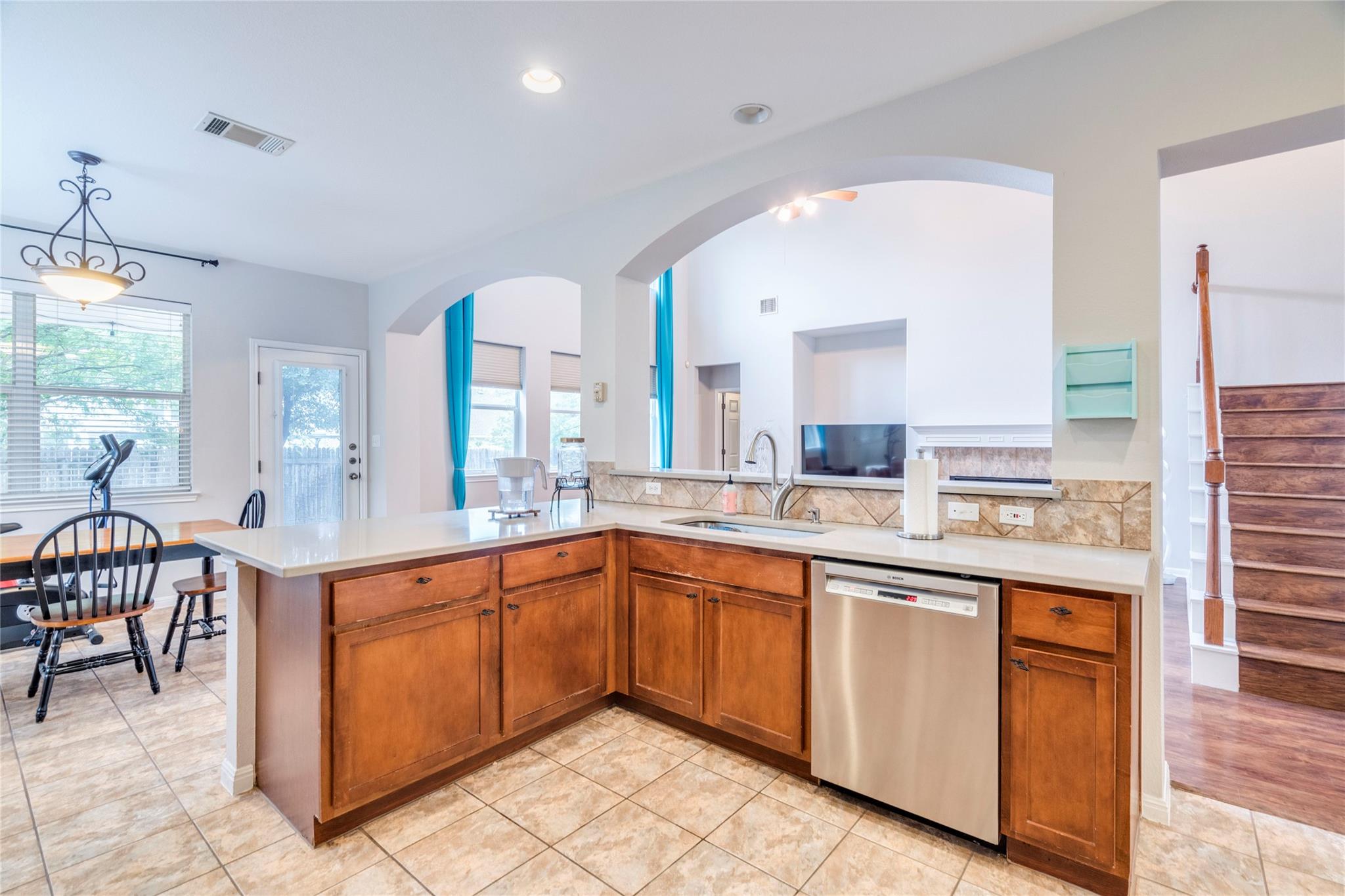 734 Crane Canyon Pl, Round Rock, TX 78665