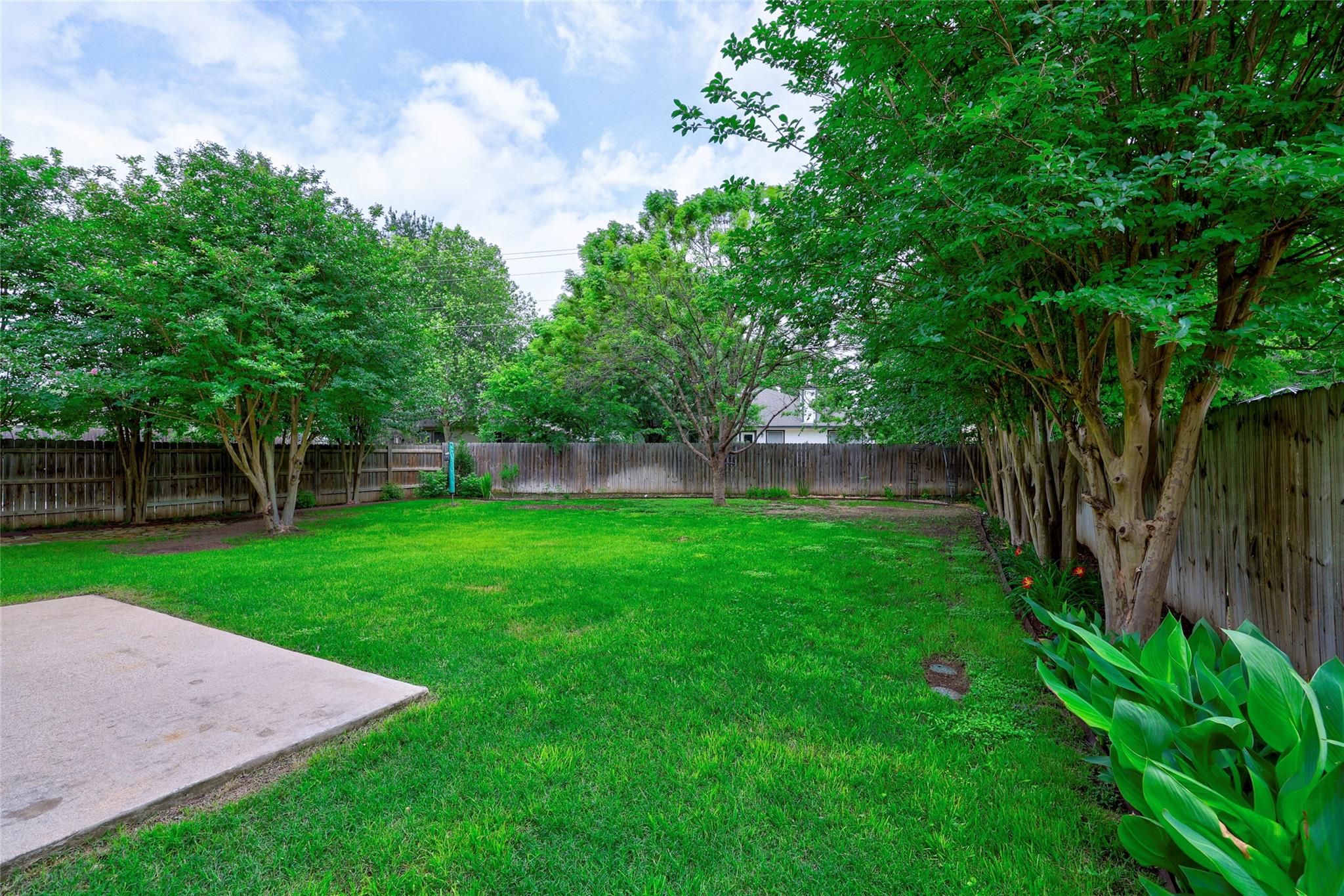 109 Floating Leaf Dr, Hutto, TX 78634
