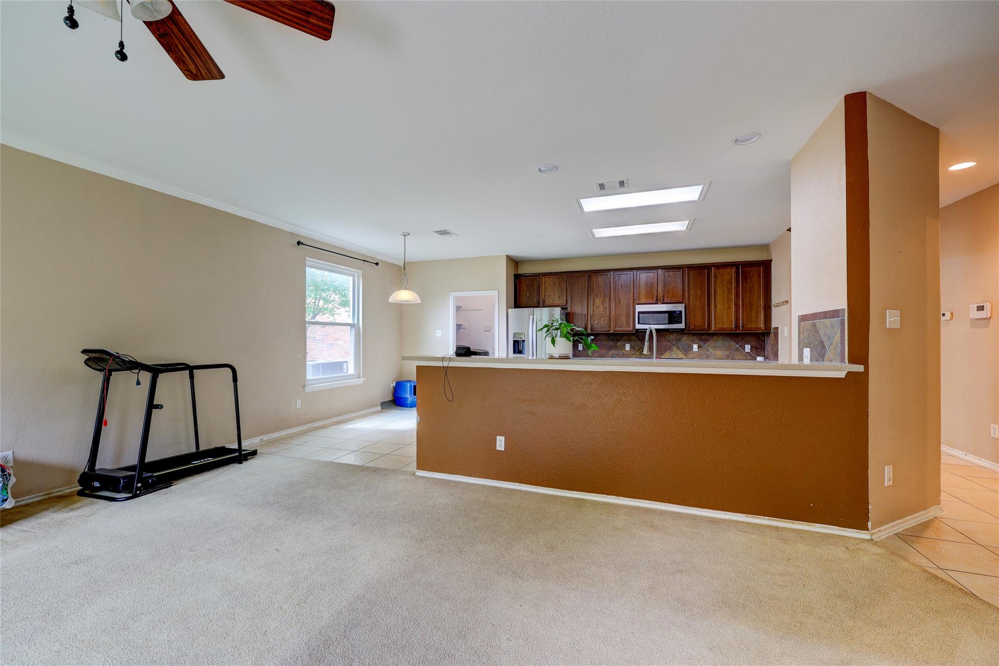 109 Floating Leaf Dr, Hutto, TX 78634