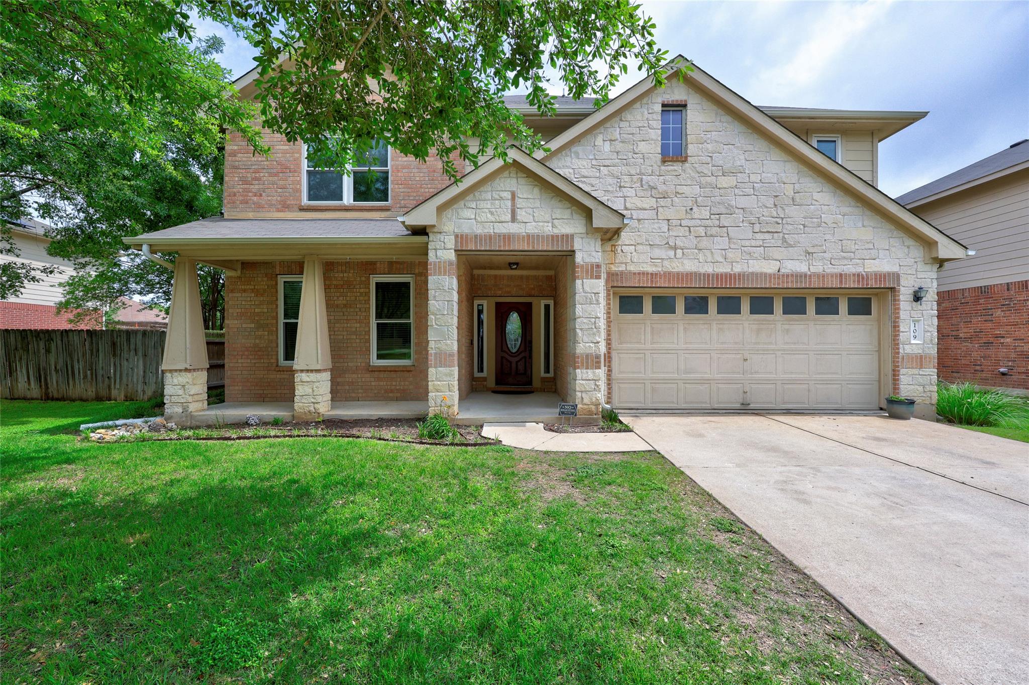 109 Floating Leaf Dr, Hutto, TX 78634