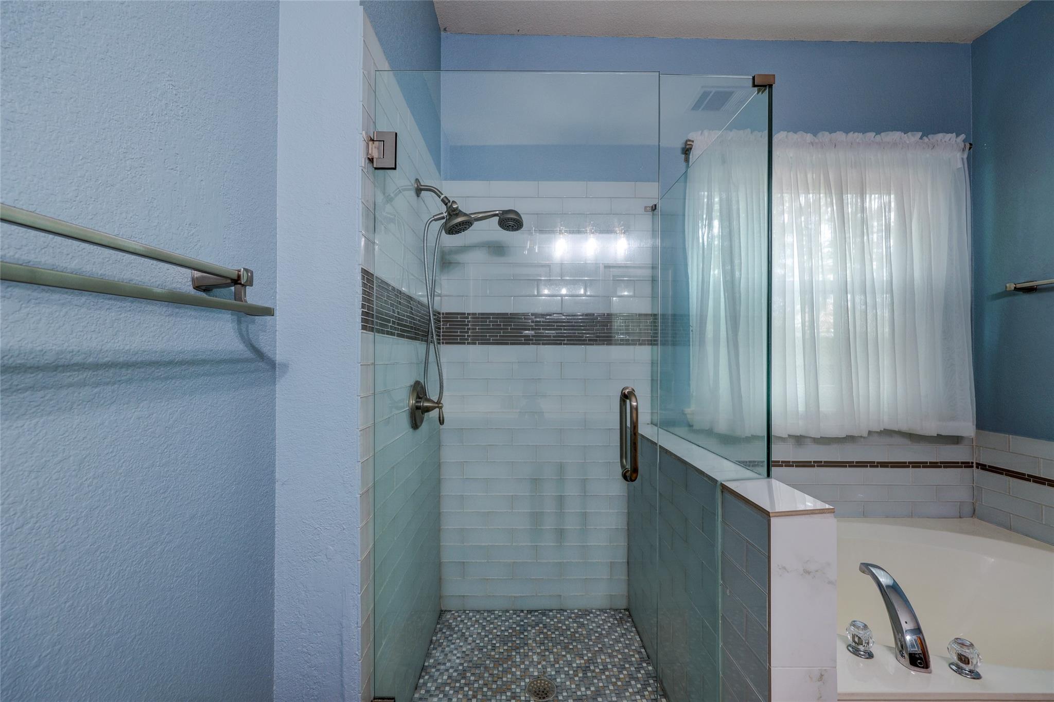 109 Floating Leaf Dr, Hutto, TX 78634