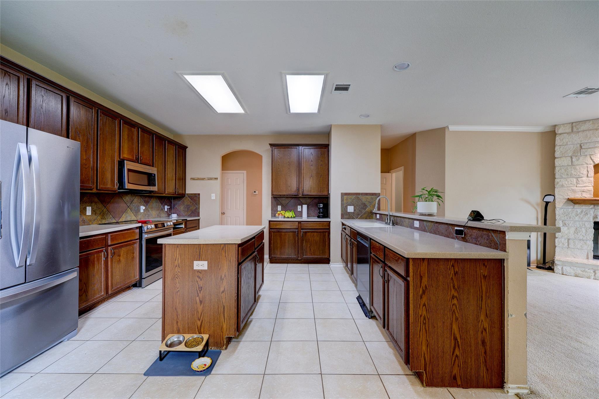 109 Floating Leaf Dr, Hutto, TX 78634