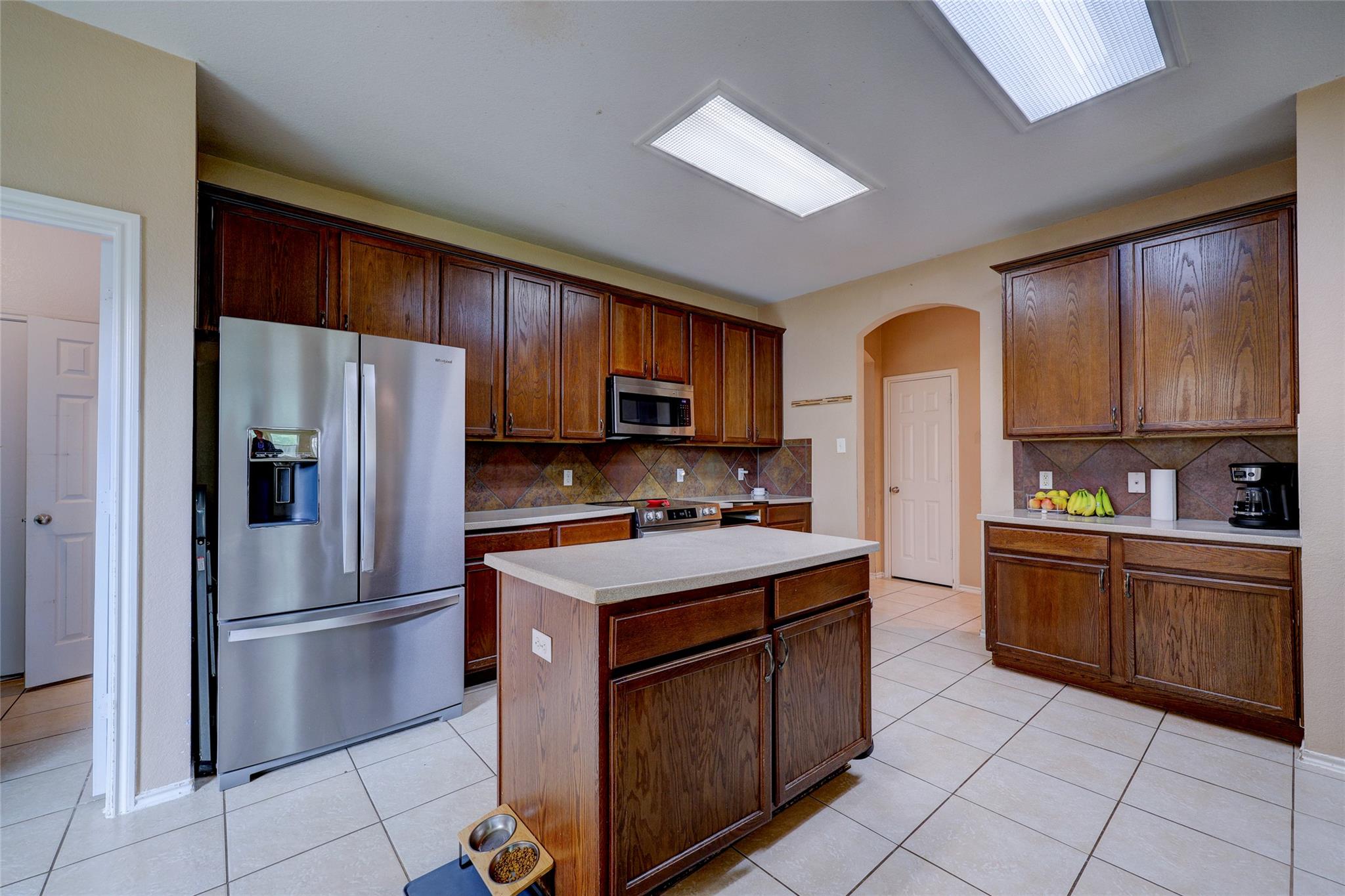 109 Floating Leaf Dr, Hutto, TX 78634