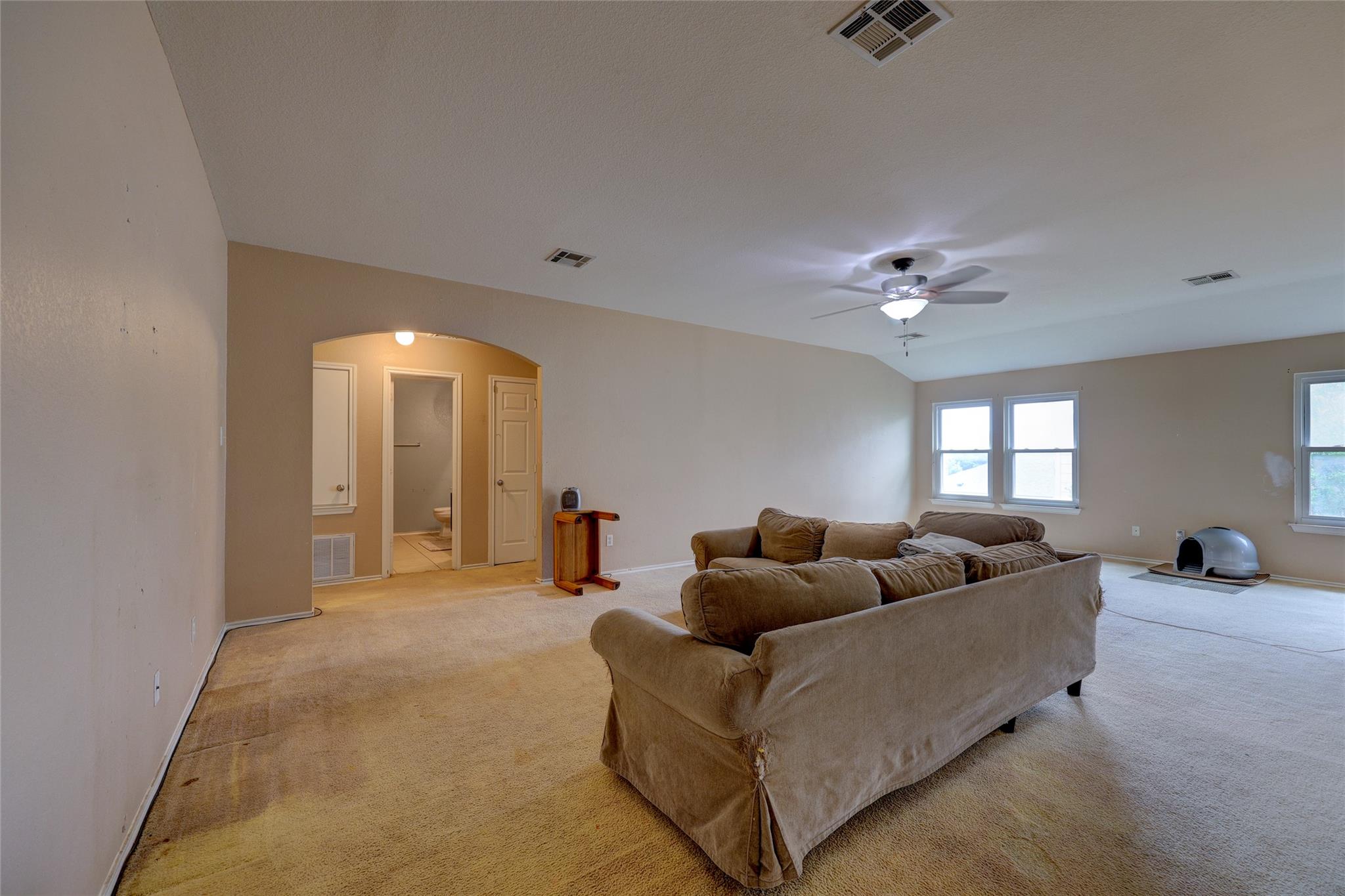 109 Floating Leaf Dr, Hutto, TX 78634