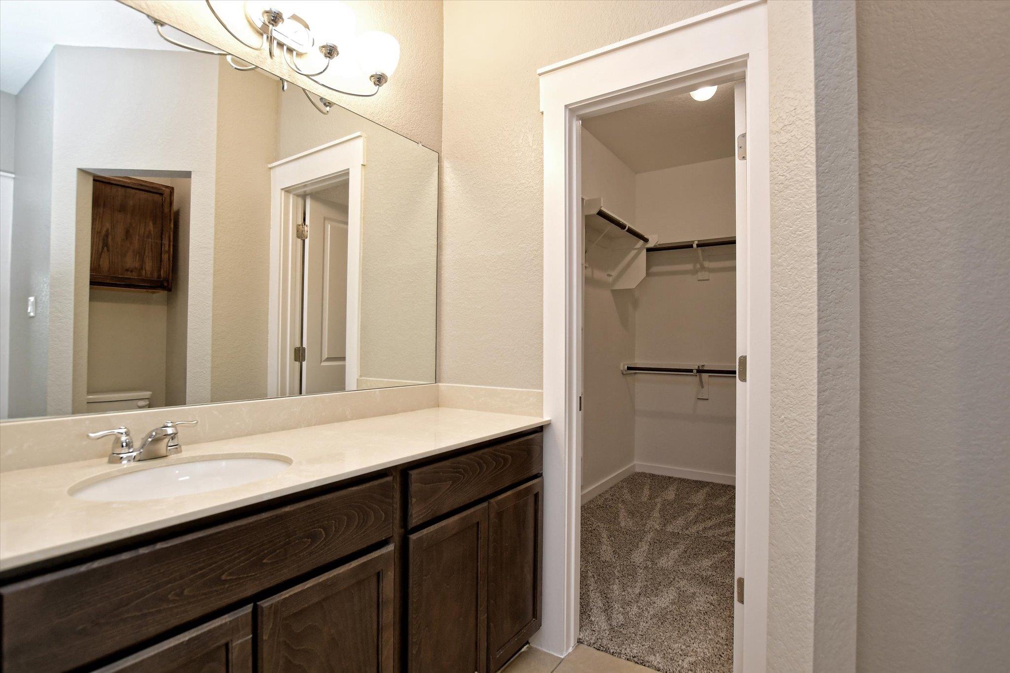 201 Pearland St, Hutto, TX 78634