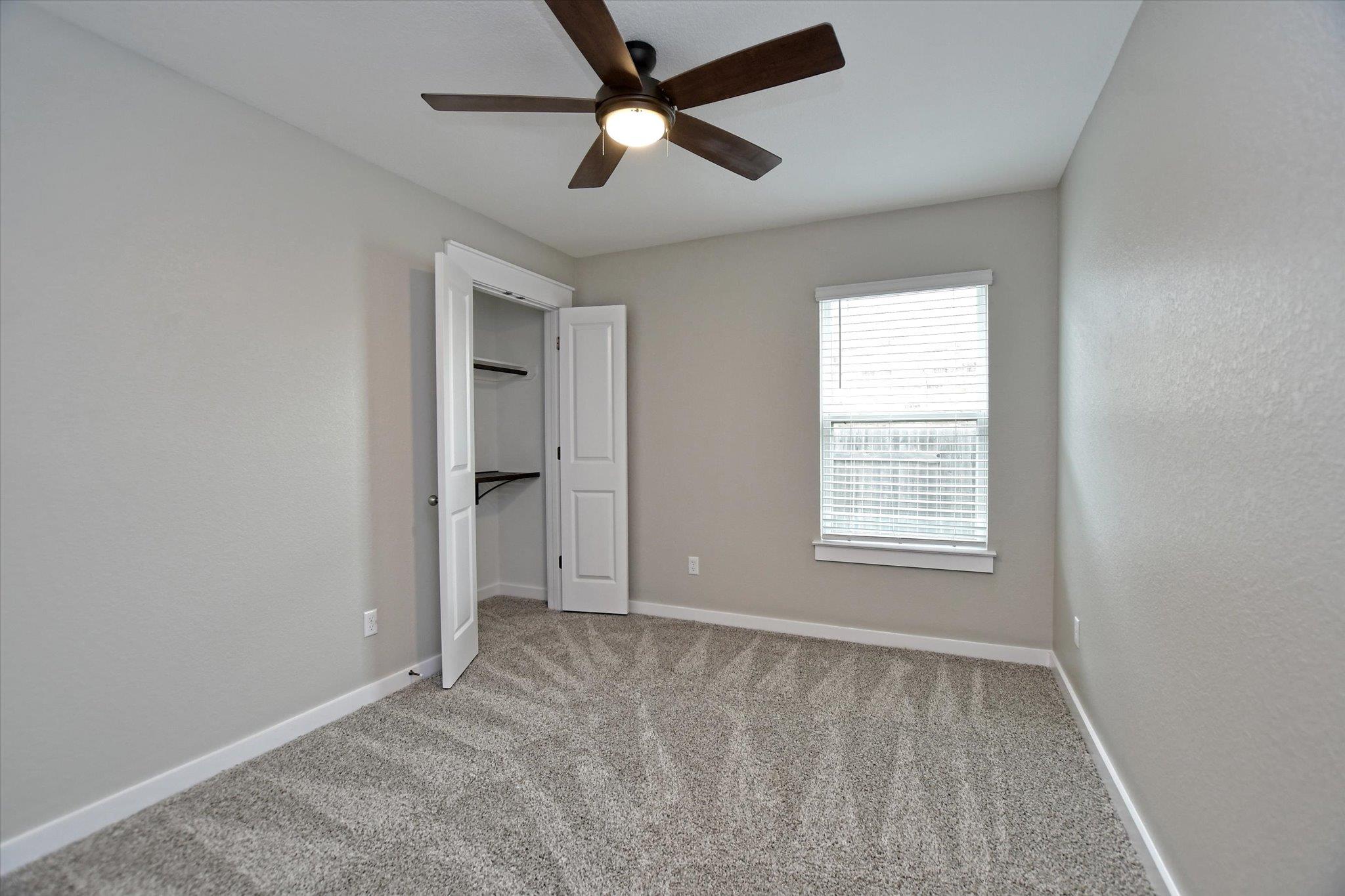 201 Pearland St, Hutto, TX 78634