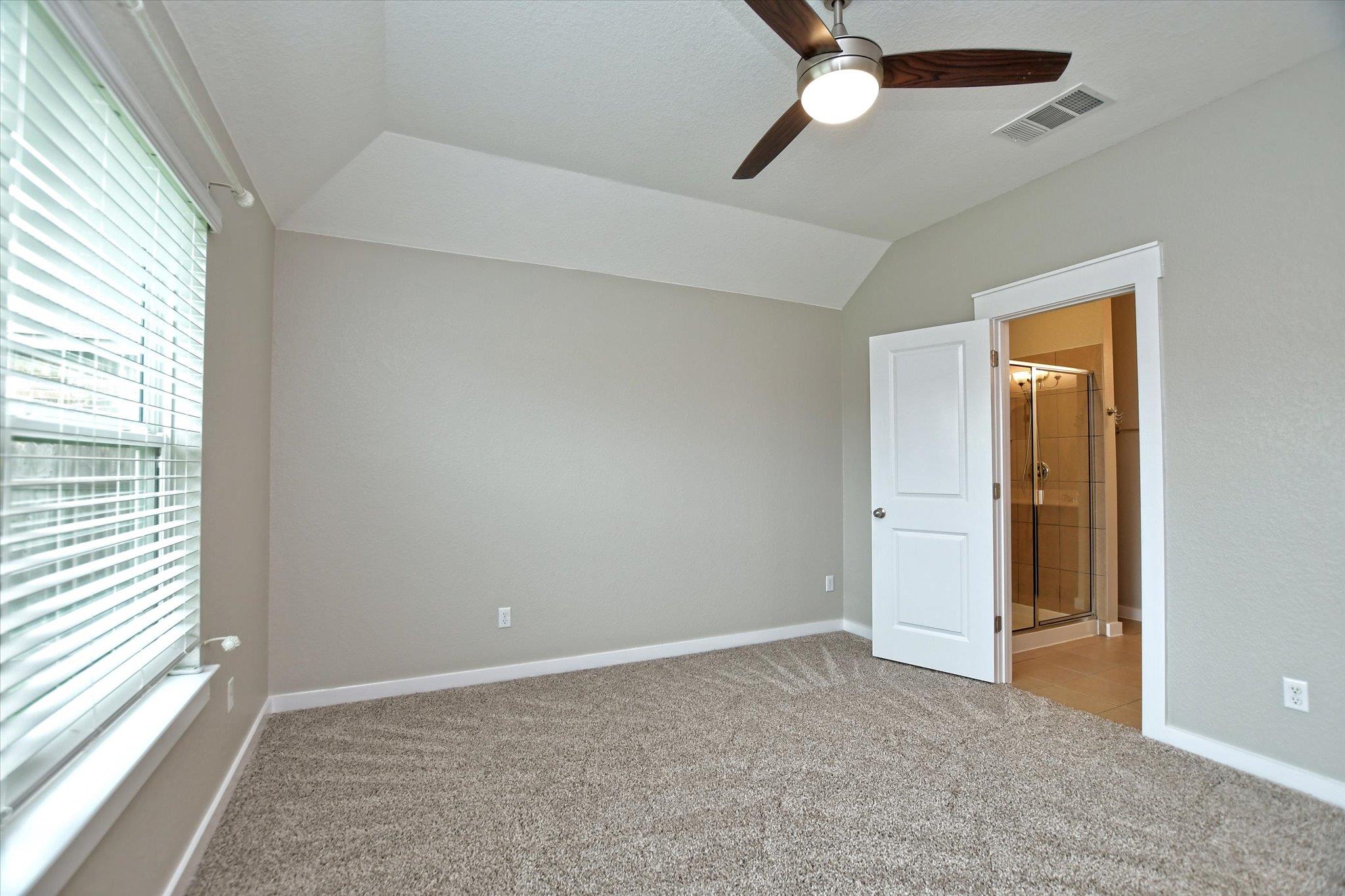 201 Pearland St, Hutto, TX 78634