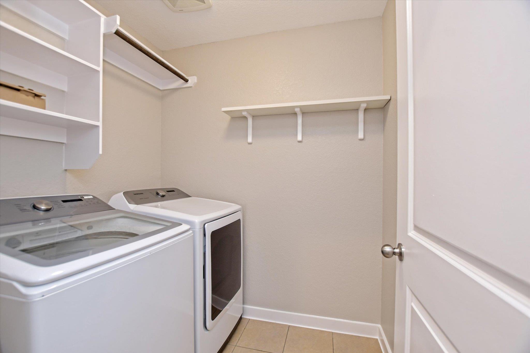 201 Pearland St, Hutto, TX 78634