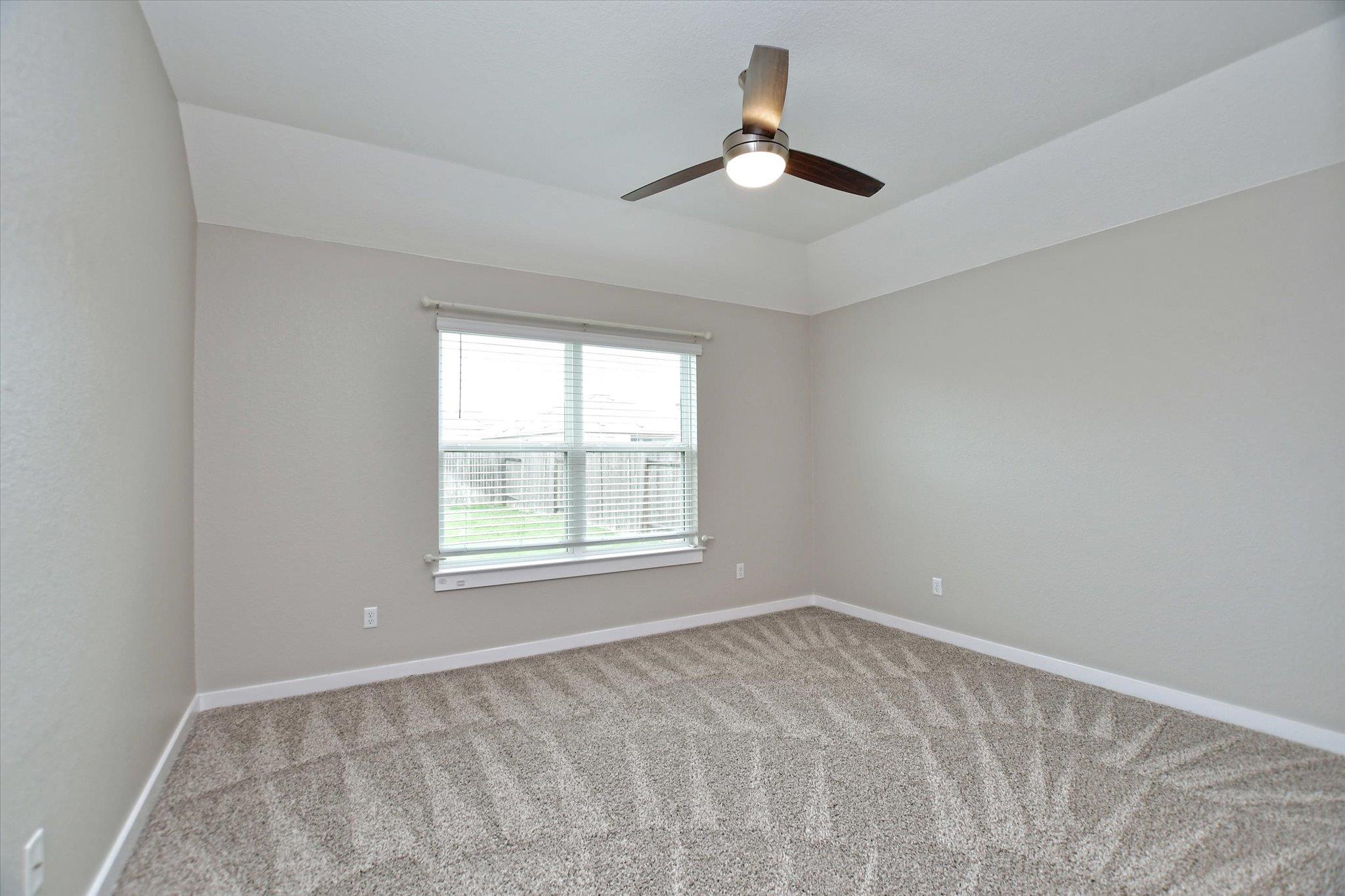 201 Pearland St, Hutto, TX 78634