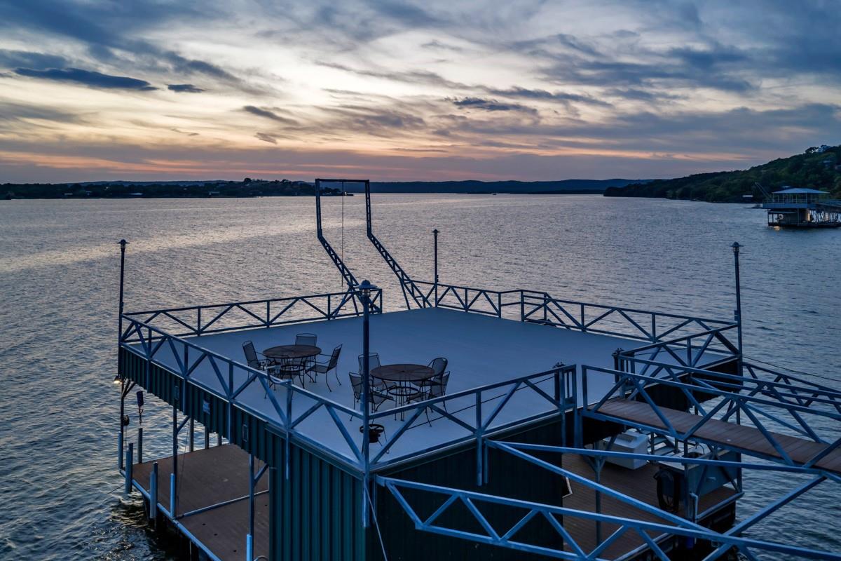 621 Waterway Ln, Burnet, TX 78611