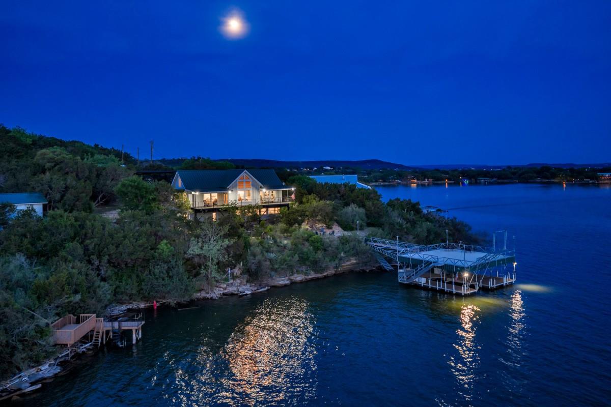 621 Waterway Ln, Burnet, TX 78611