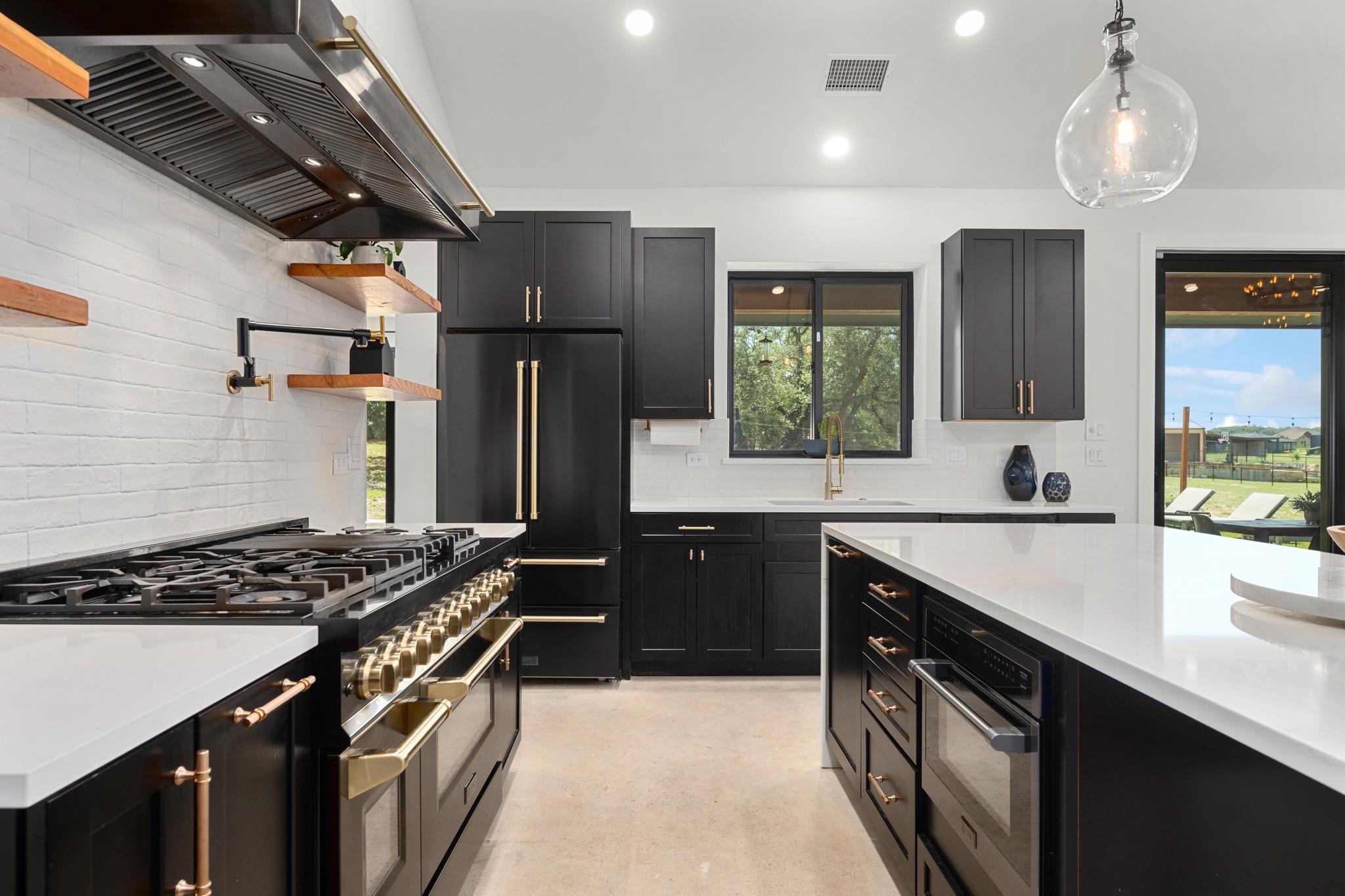 205 Retama Tree Trce, Liberty Hill, TX 78642