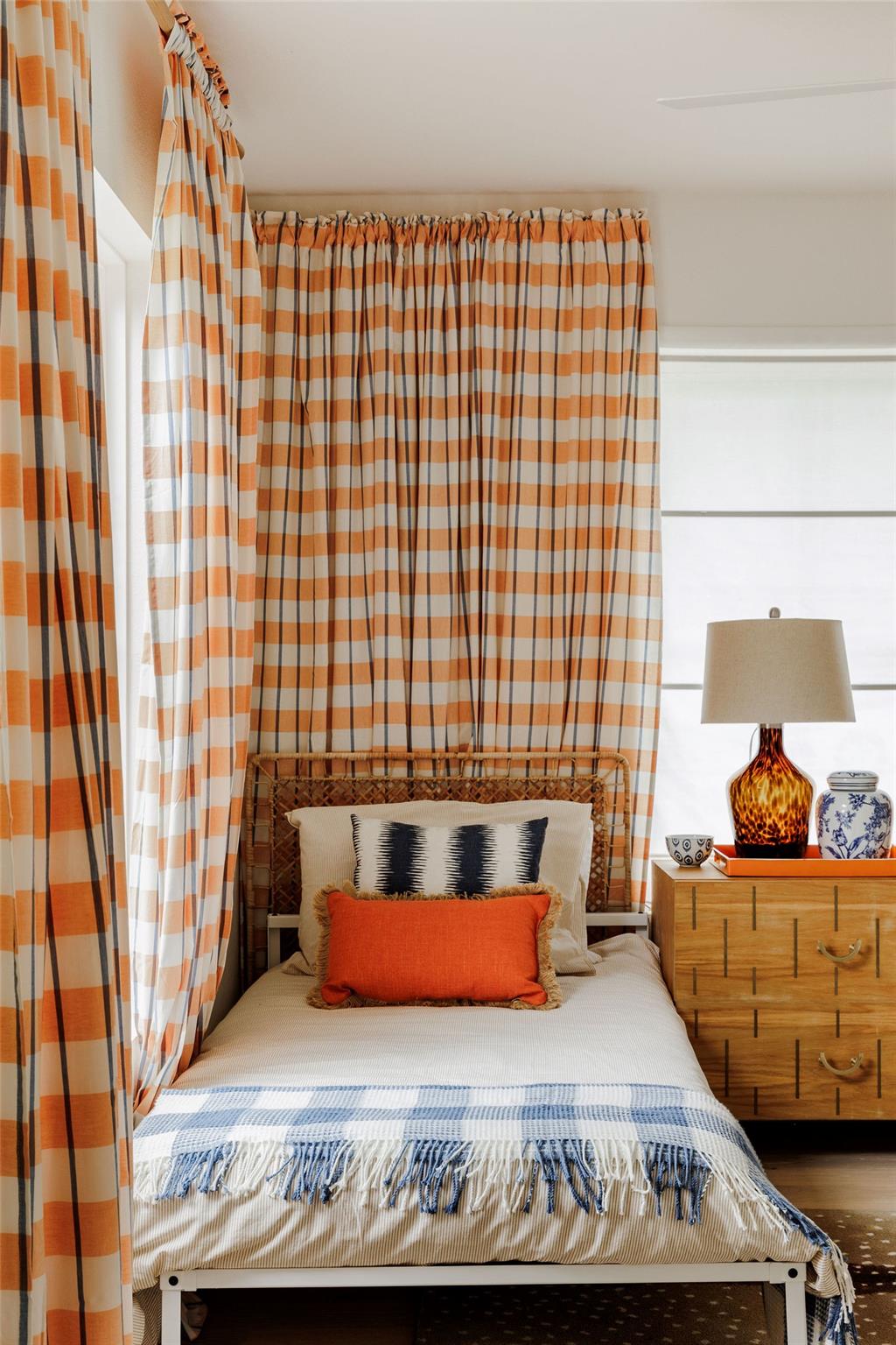 500 Lakeshore Dr, Marble Falls, TX 78654