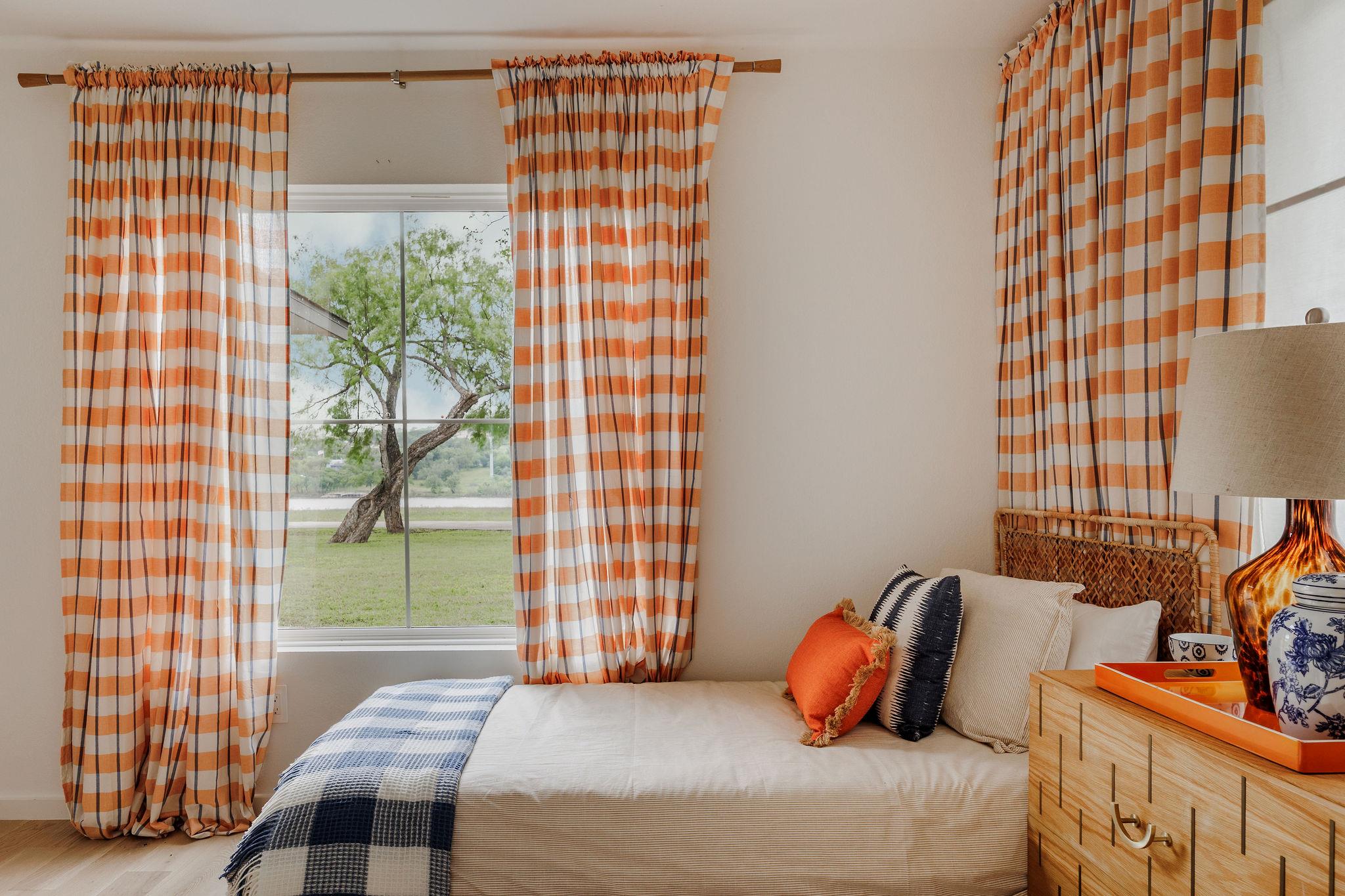 500 Lakeshore Dr, Marble Falls, TX 78654