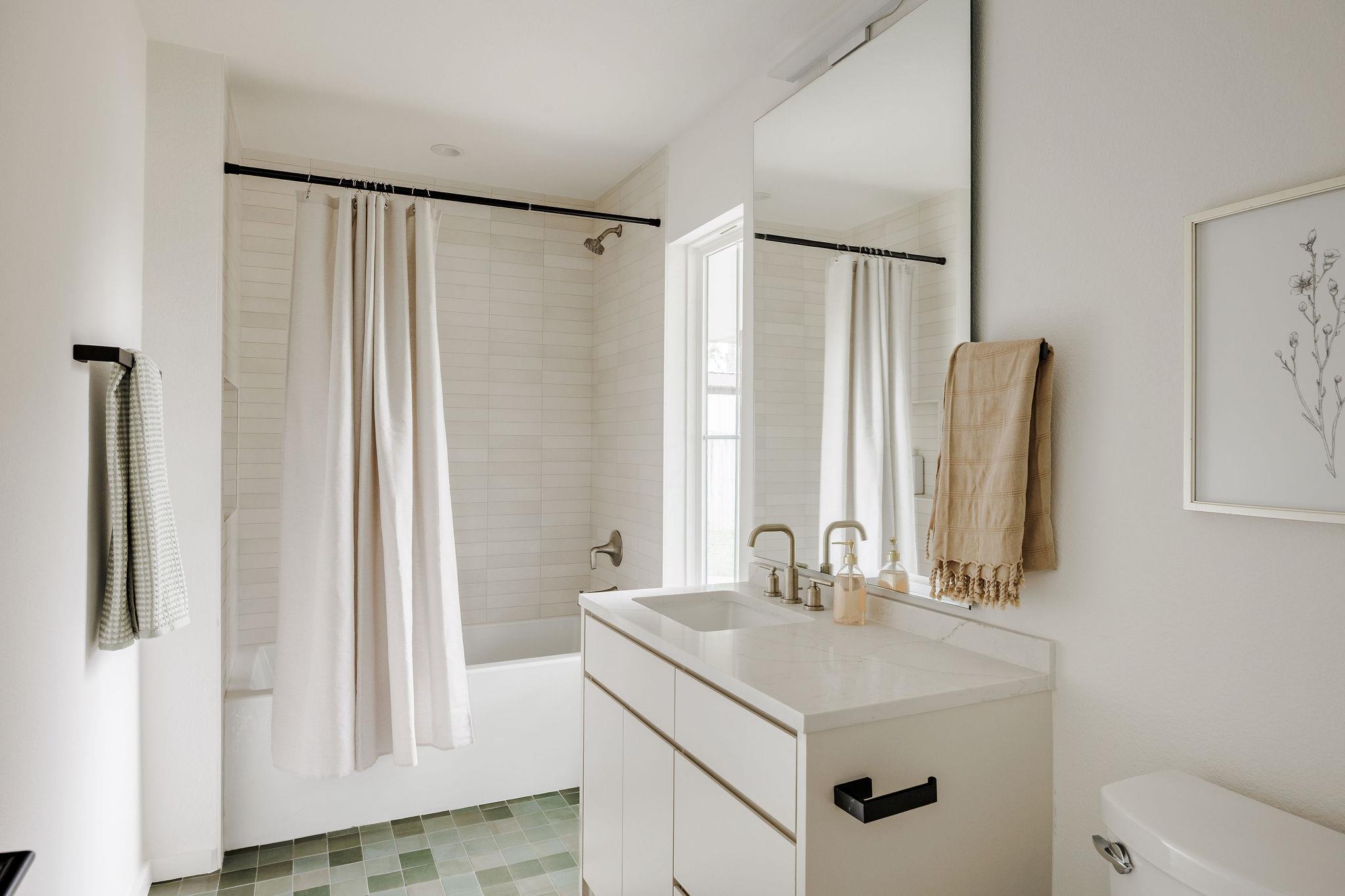 500 Lakeshore Dr, Marble Falls, TX 78654