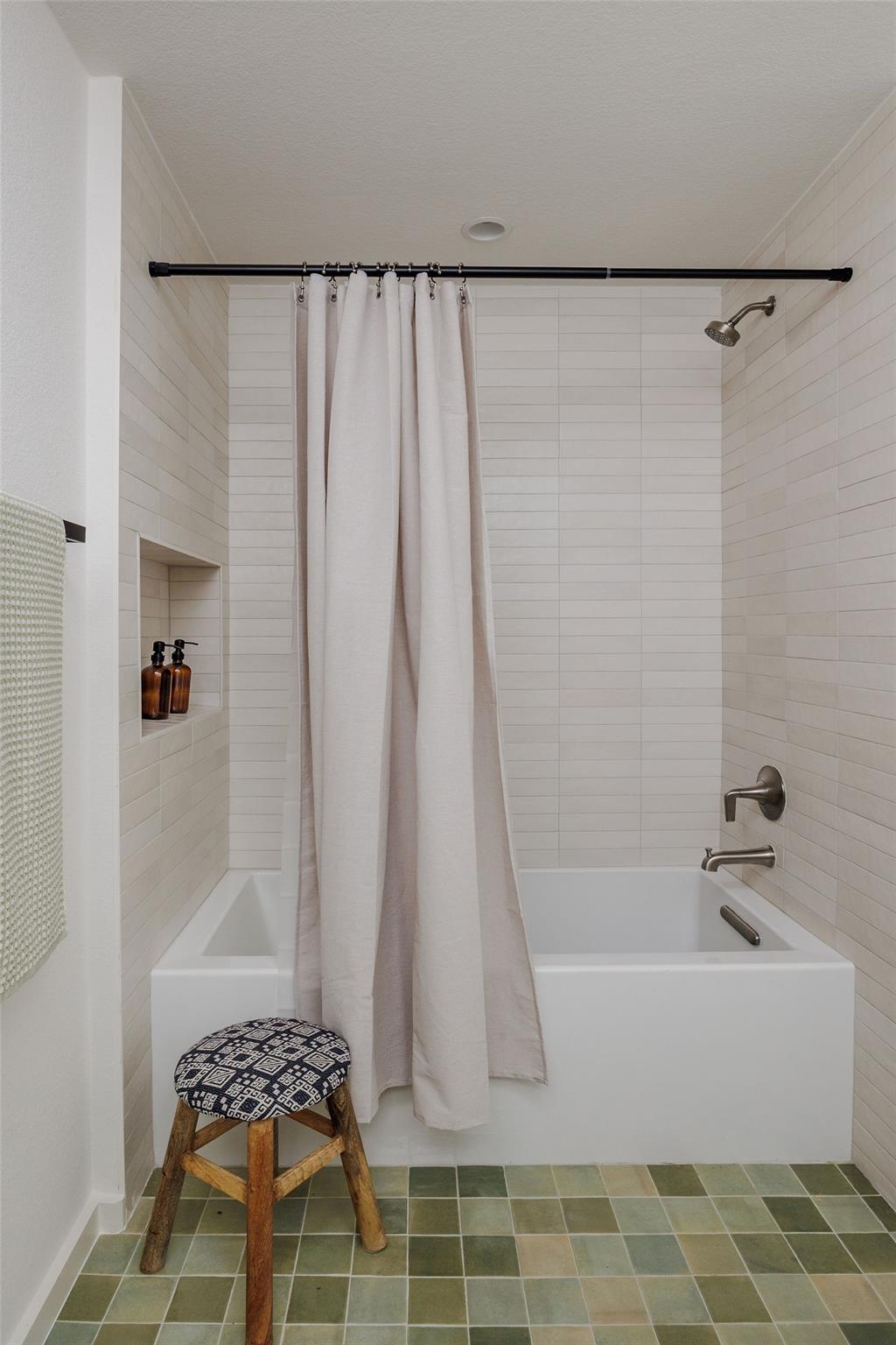 500 Lakeshore Dr, Marble Falls, TX 78654