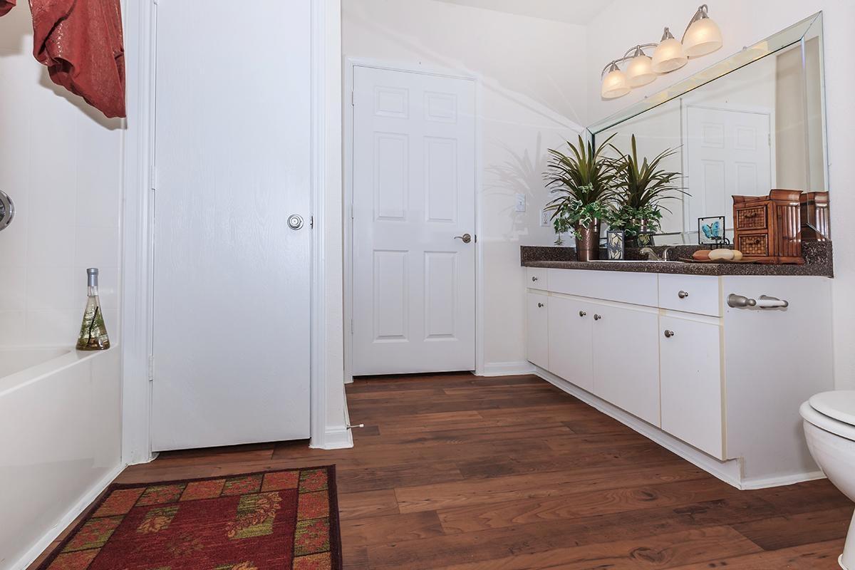 10965 S Gessner Dr # 1110, Houston, TX 77071