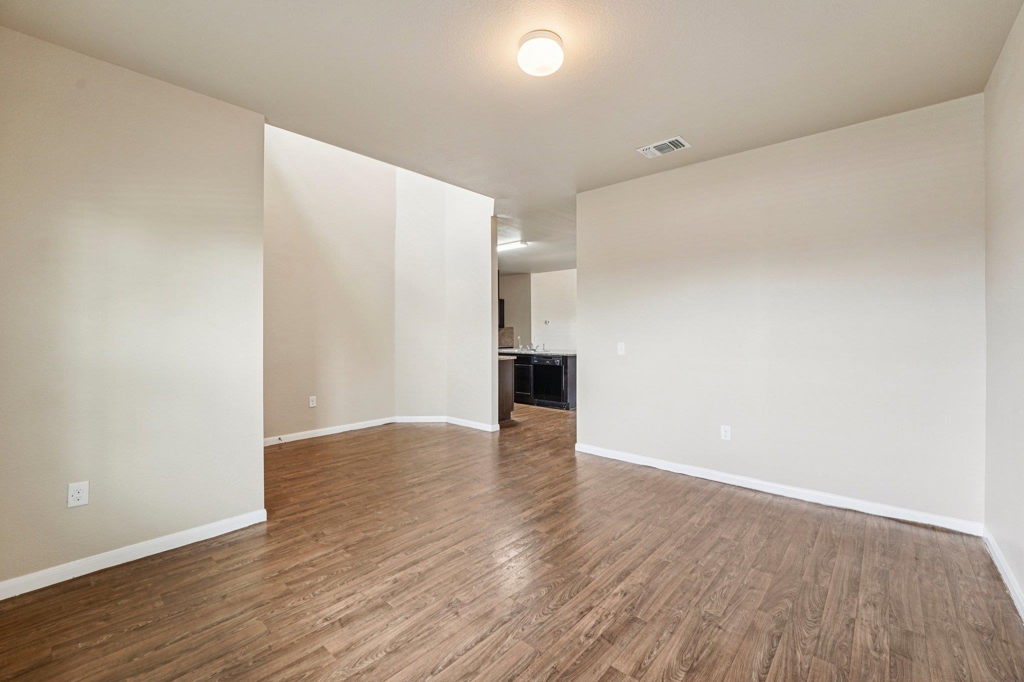 223 Camellia Dr, Hutto, TX 78634