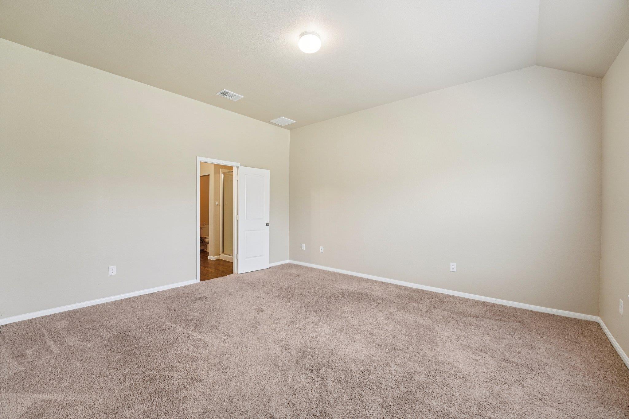 223 Camellia Dr, Hutto, TX 78634