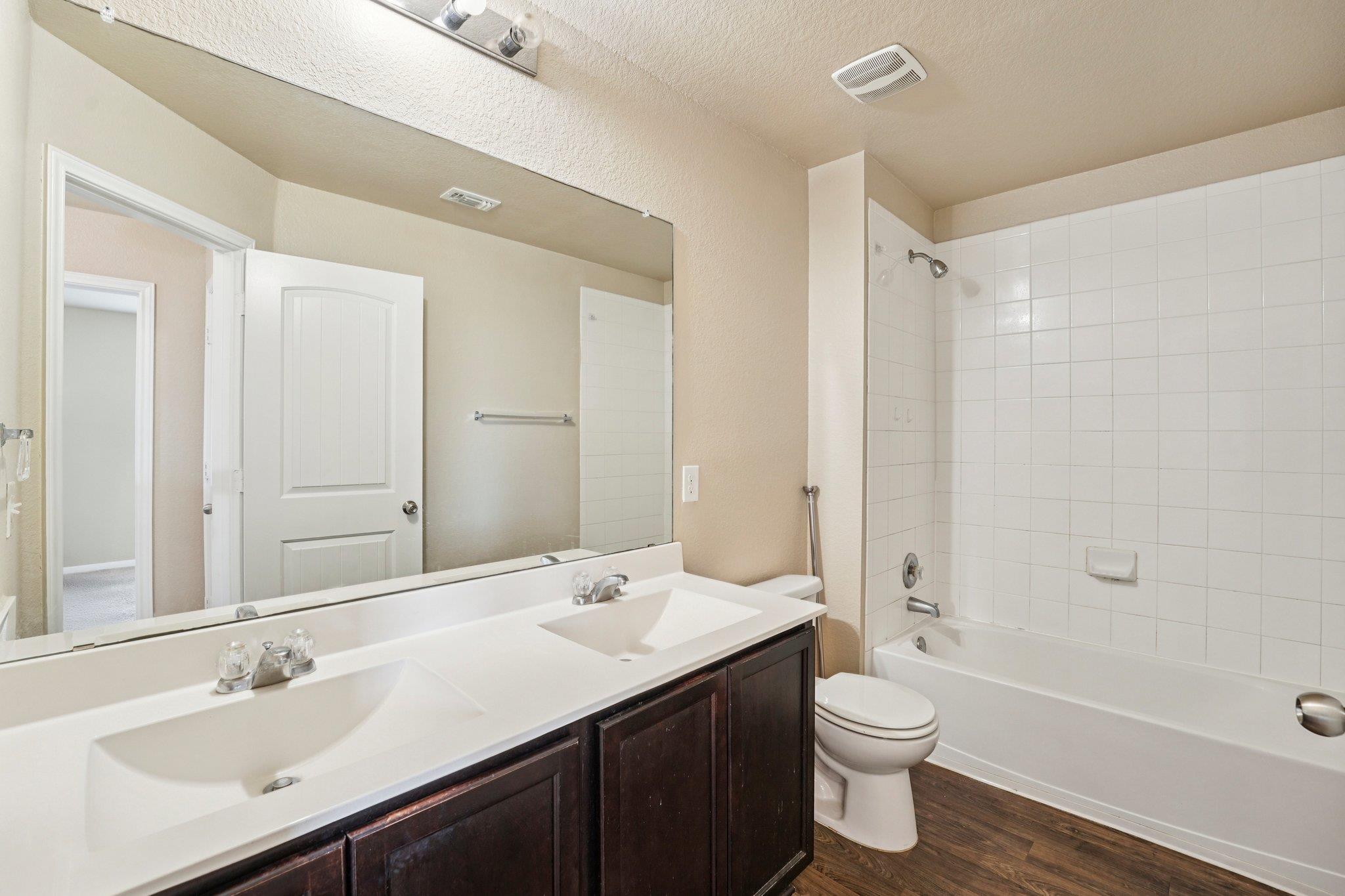 223 Camellia Dr, Hutto, TX 78634