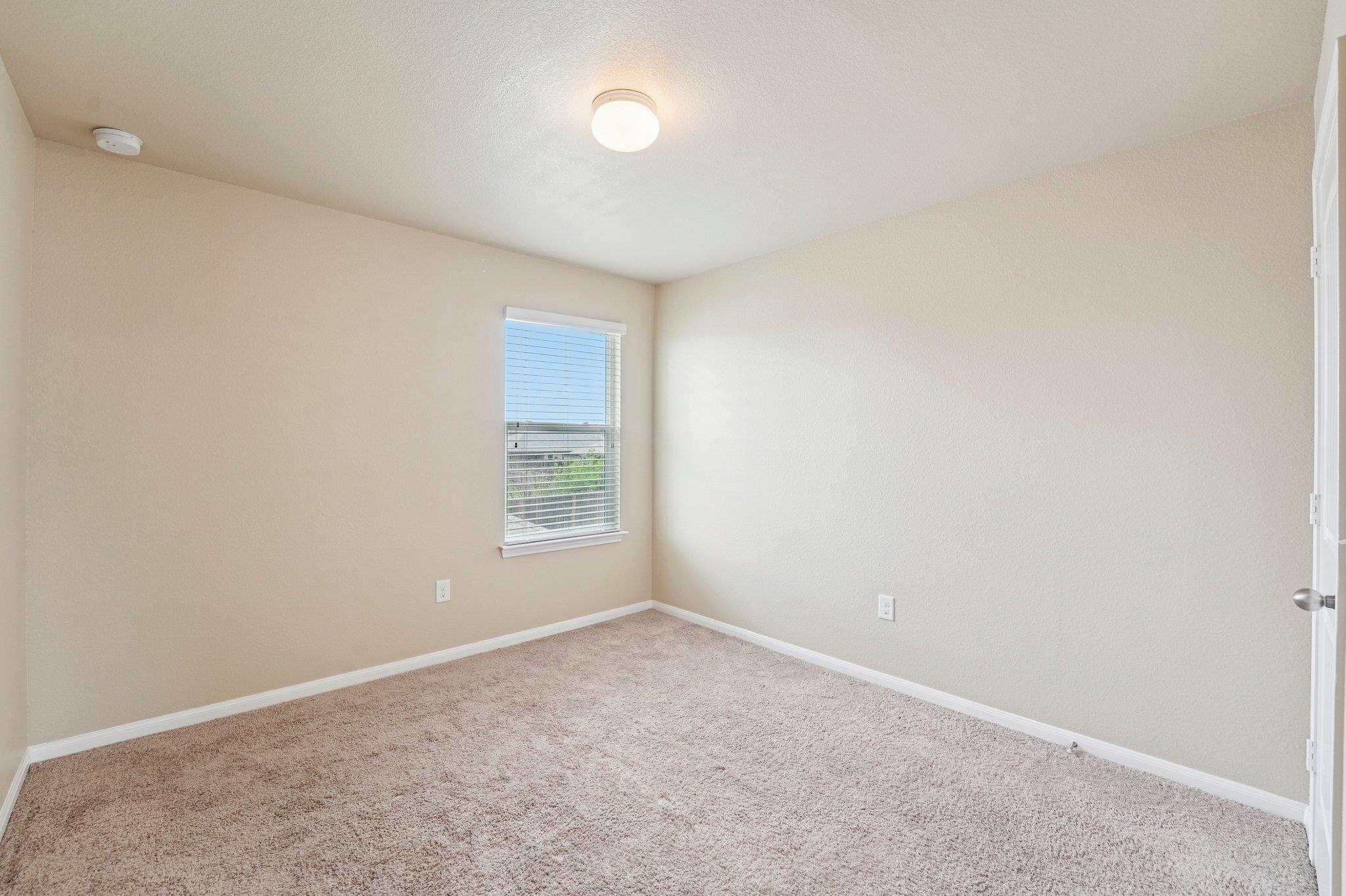 223 Camellia Dr, Hutto, TX 78634