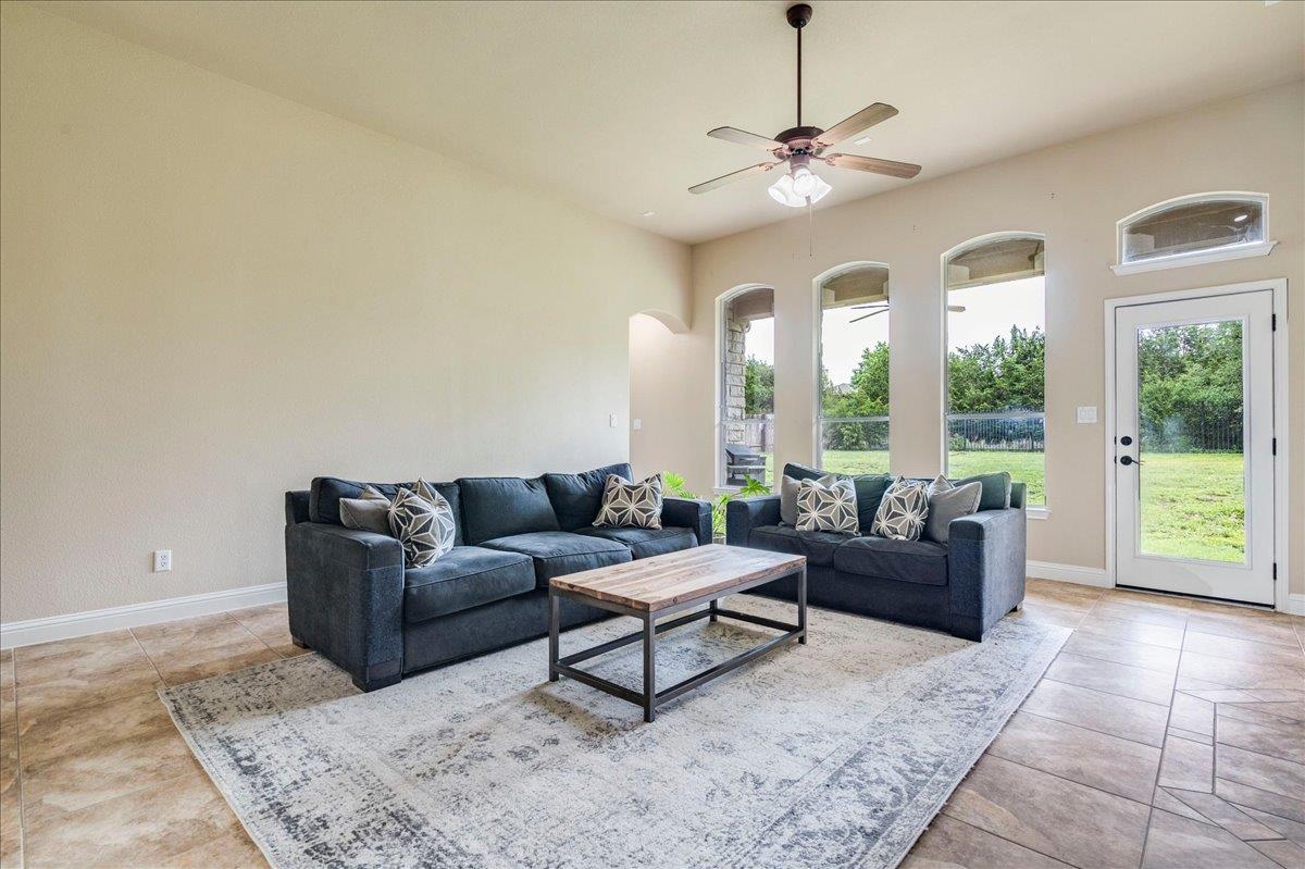 406 Ledge Stone Dr, Austin, TX 78737