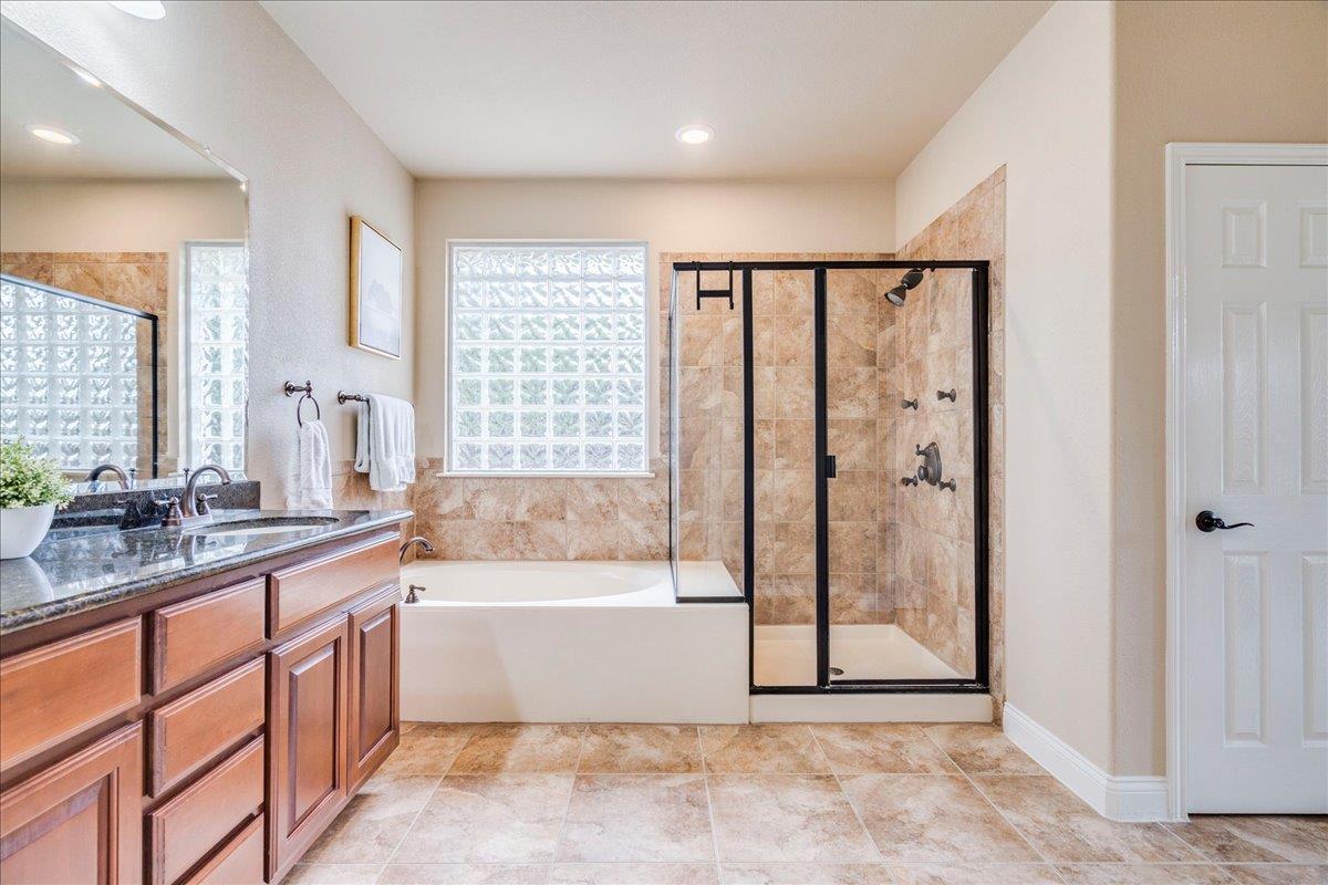 406 Ledge Stone Dr, Austin, TX 78737