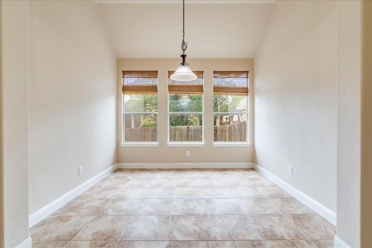 406 Ledge Stone Dr, Austin, TX 78737