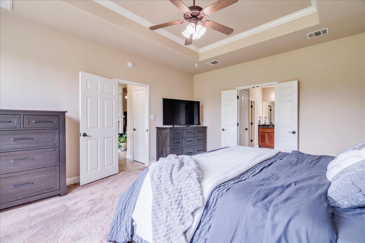 406 Ledge Stone Dr, Austin, TX 78737