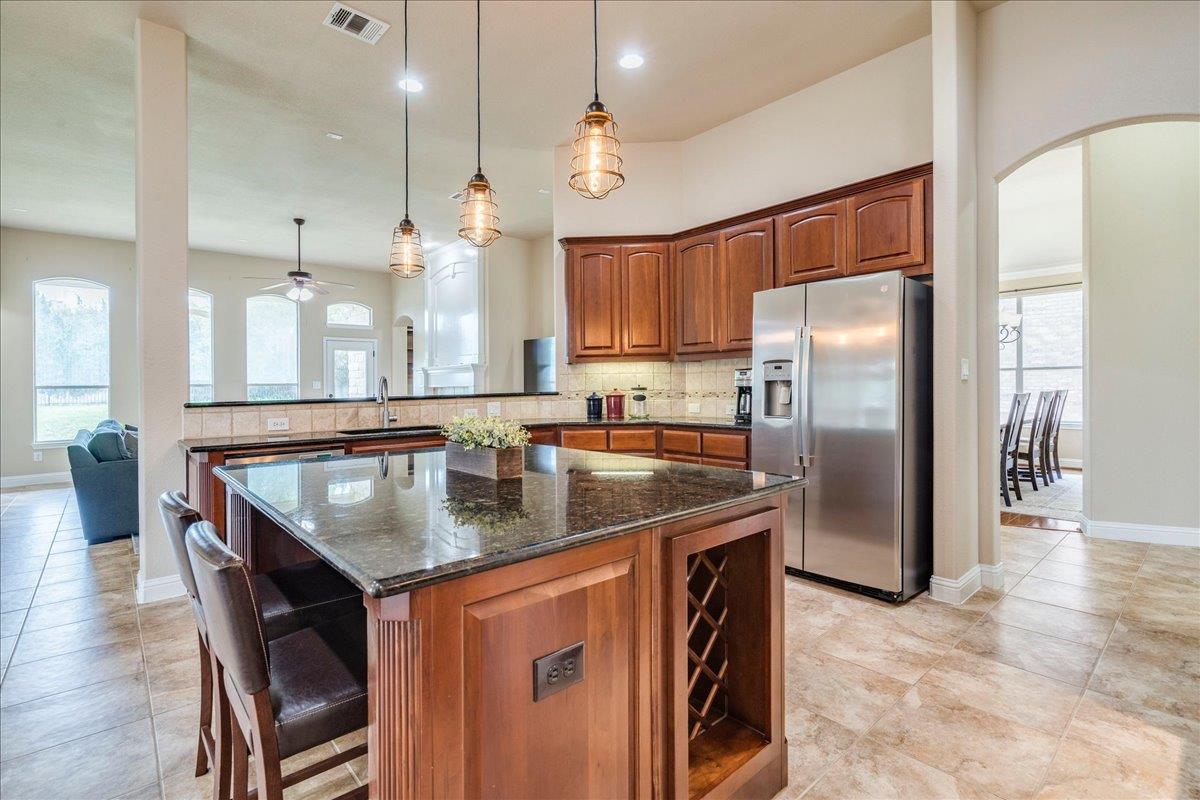 406 Ledge Stone Dr, Austin, TX 78737