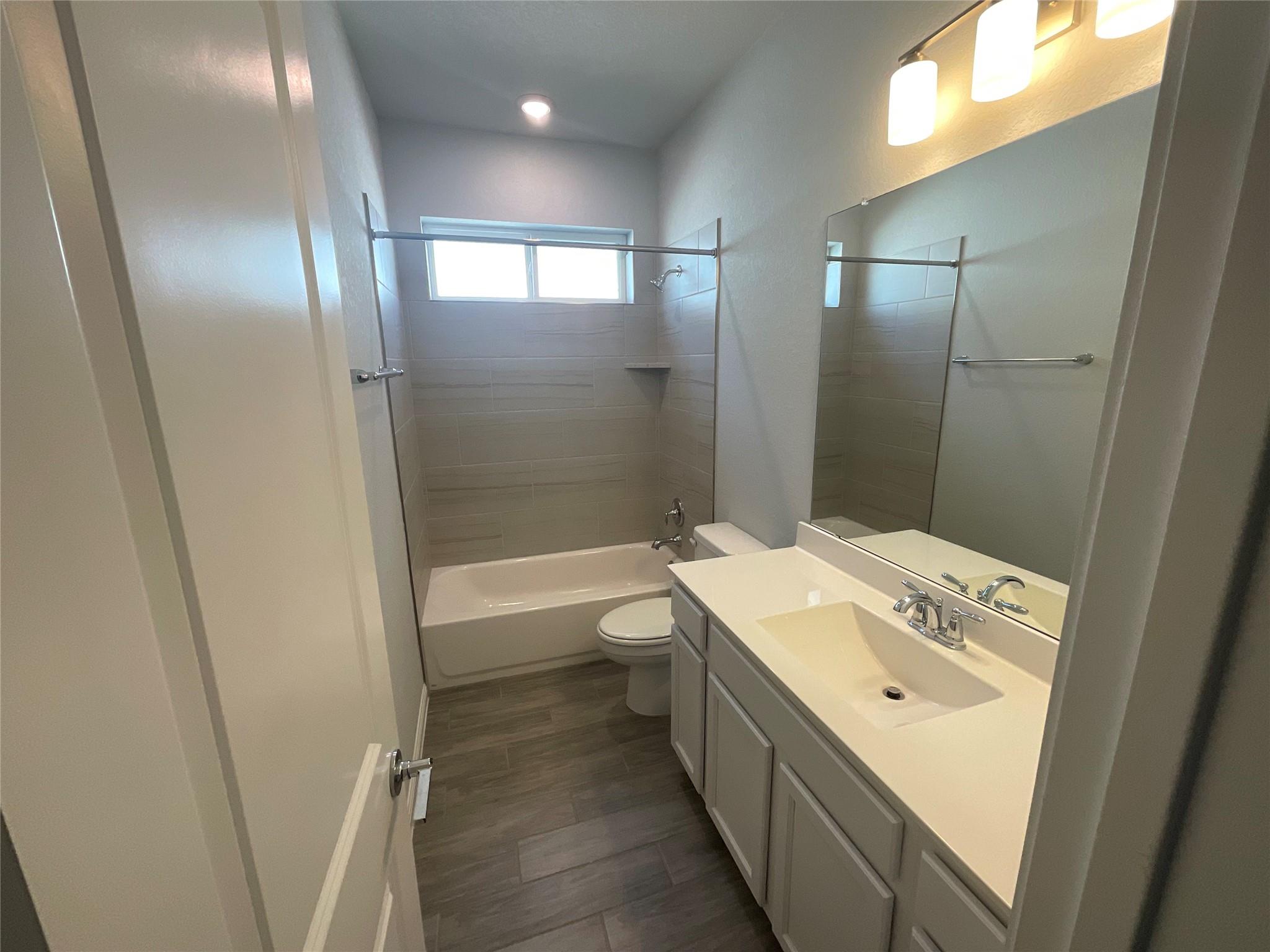 2800 Joe Dimaggio Blvd # 20, Round Rock, TX 78665