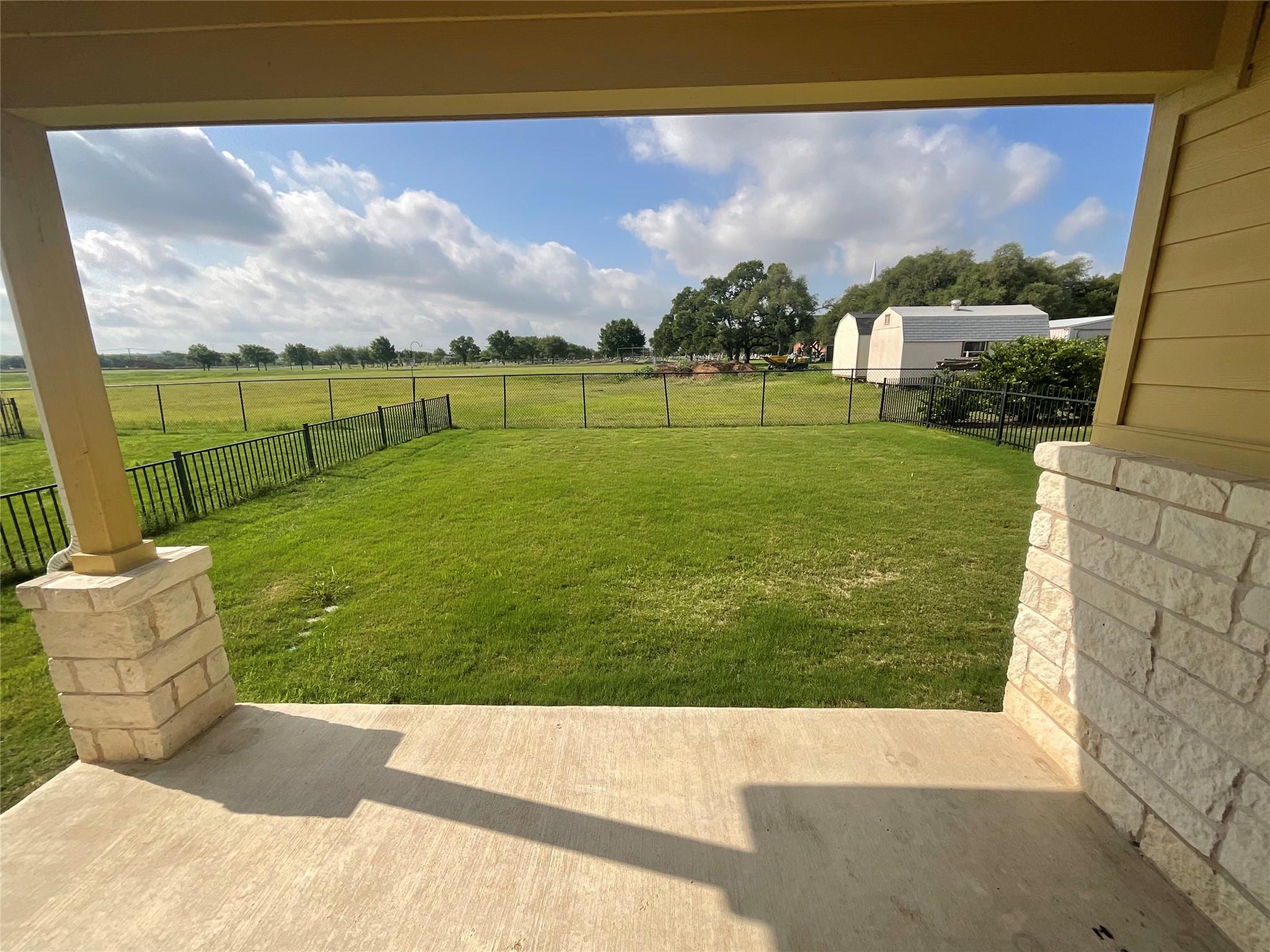 2800 Joe Dimaggio Blvd # 20, Round Rock, TX 78665