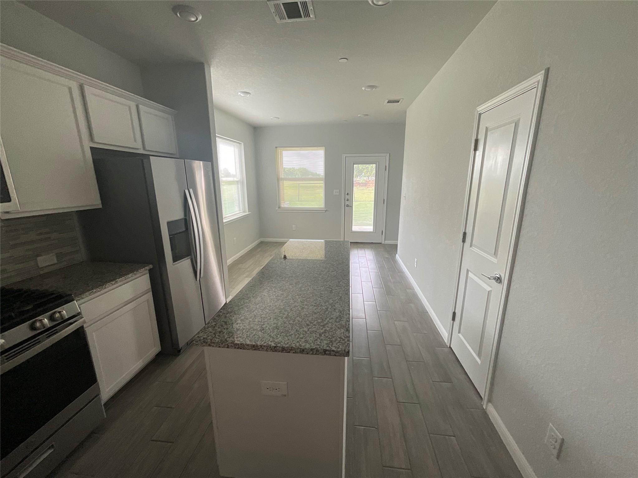 2800 Joe Dimaggio Blvd # 20, Round Rock, TX 78665