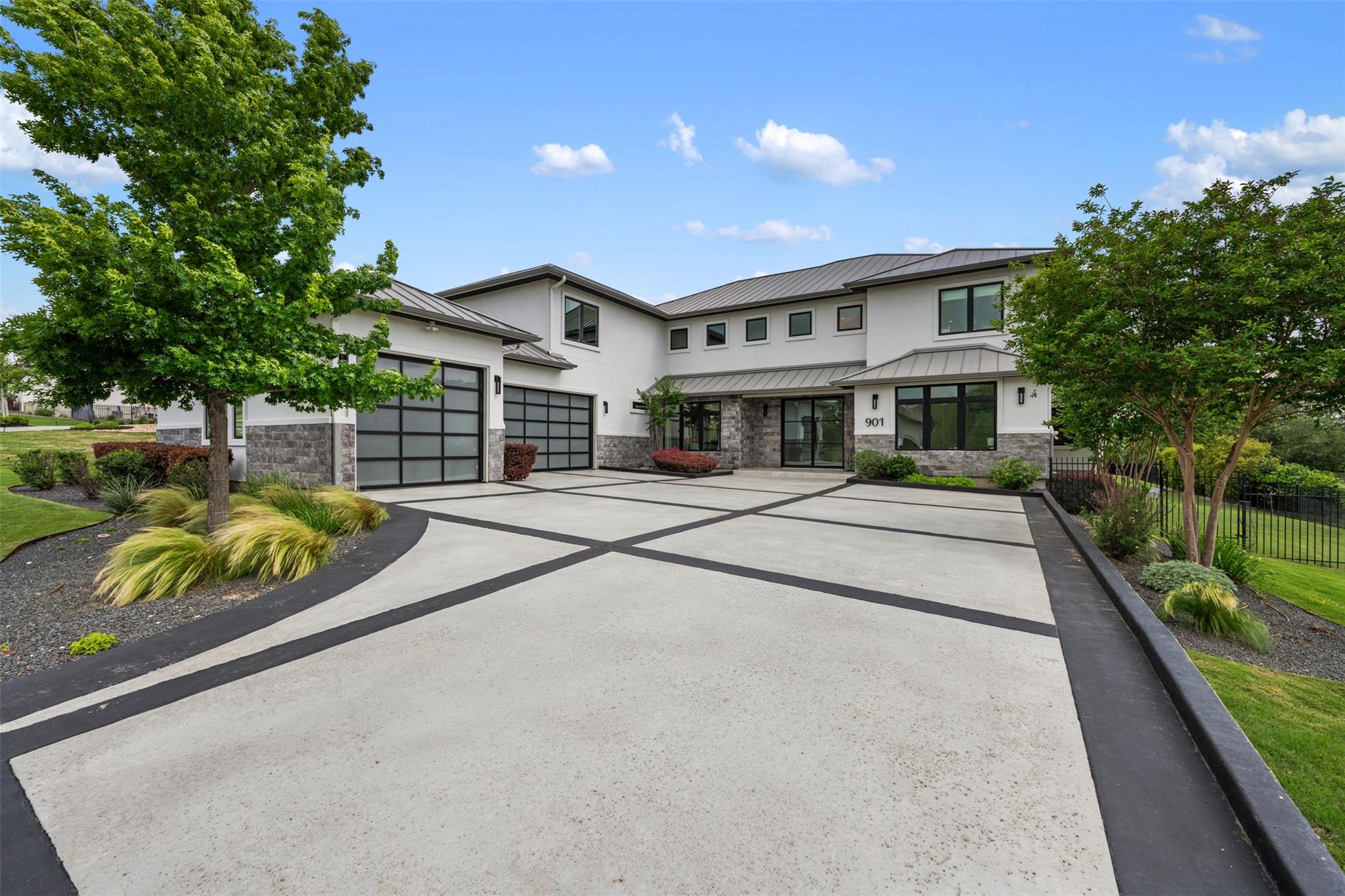 901 Cypress Grove Dr, Austin, TX 78732