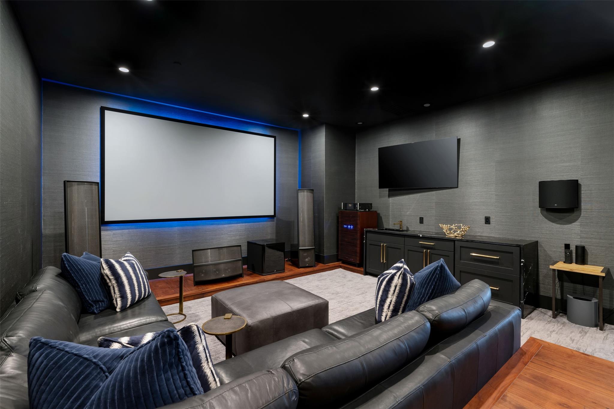 901 Cypress Grove Dr, Austin, TX 78732