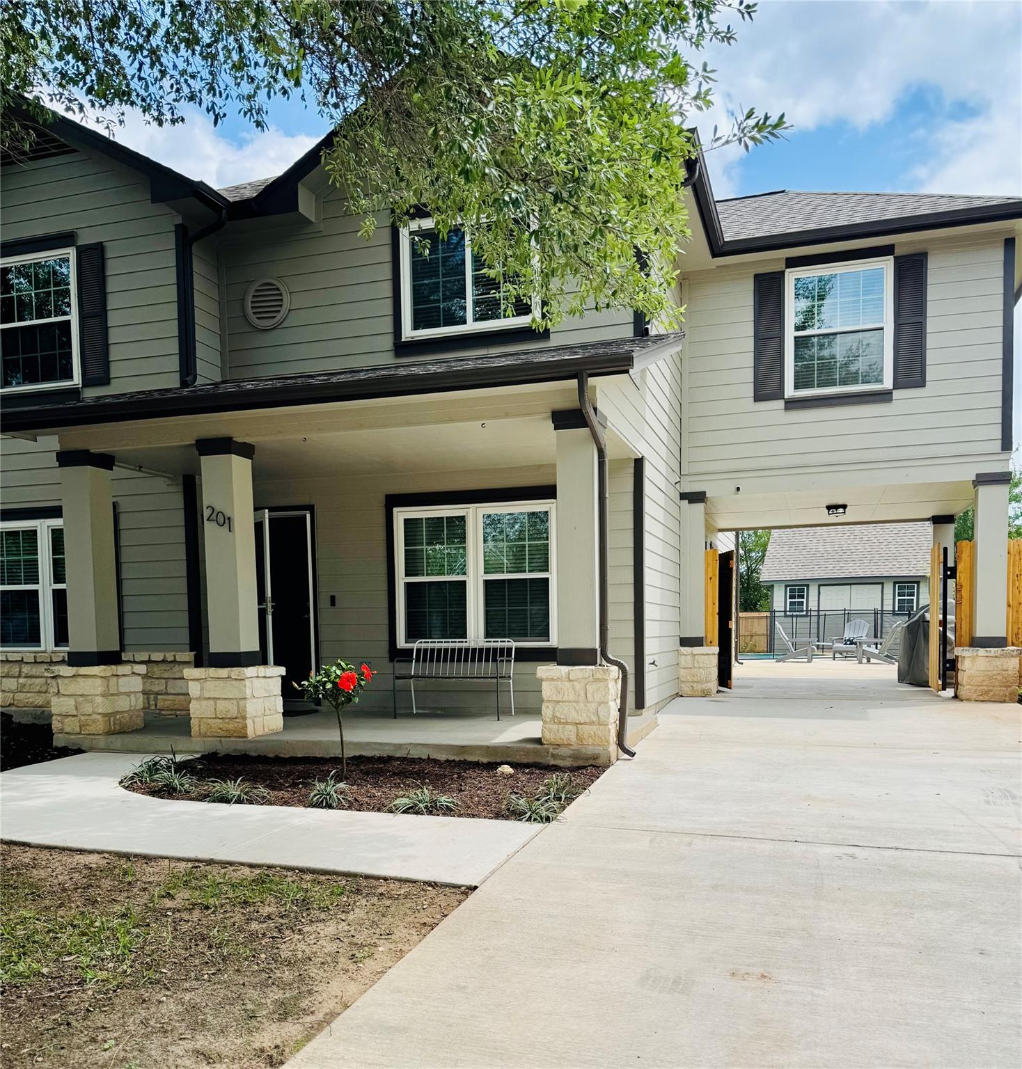 201 Tobin Dr, Buda, TX 78610