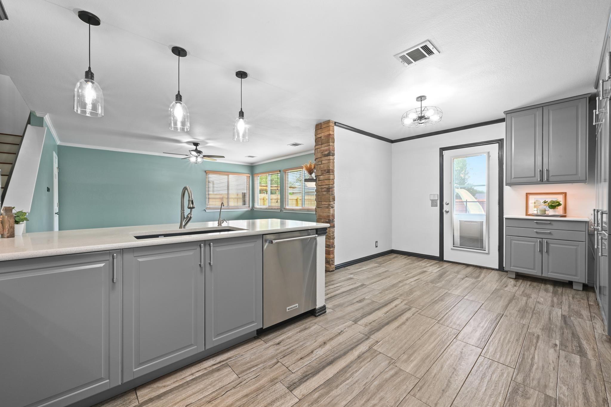 201 Tobin Dr, Buda, TX 78610