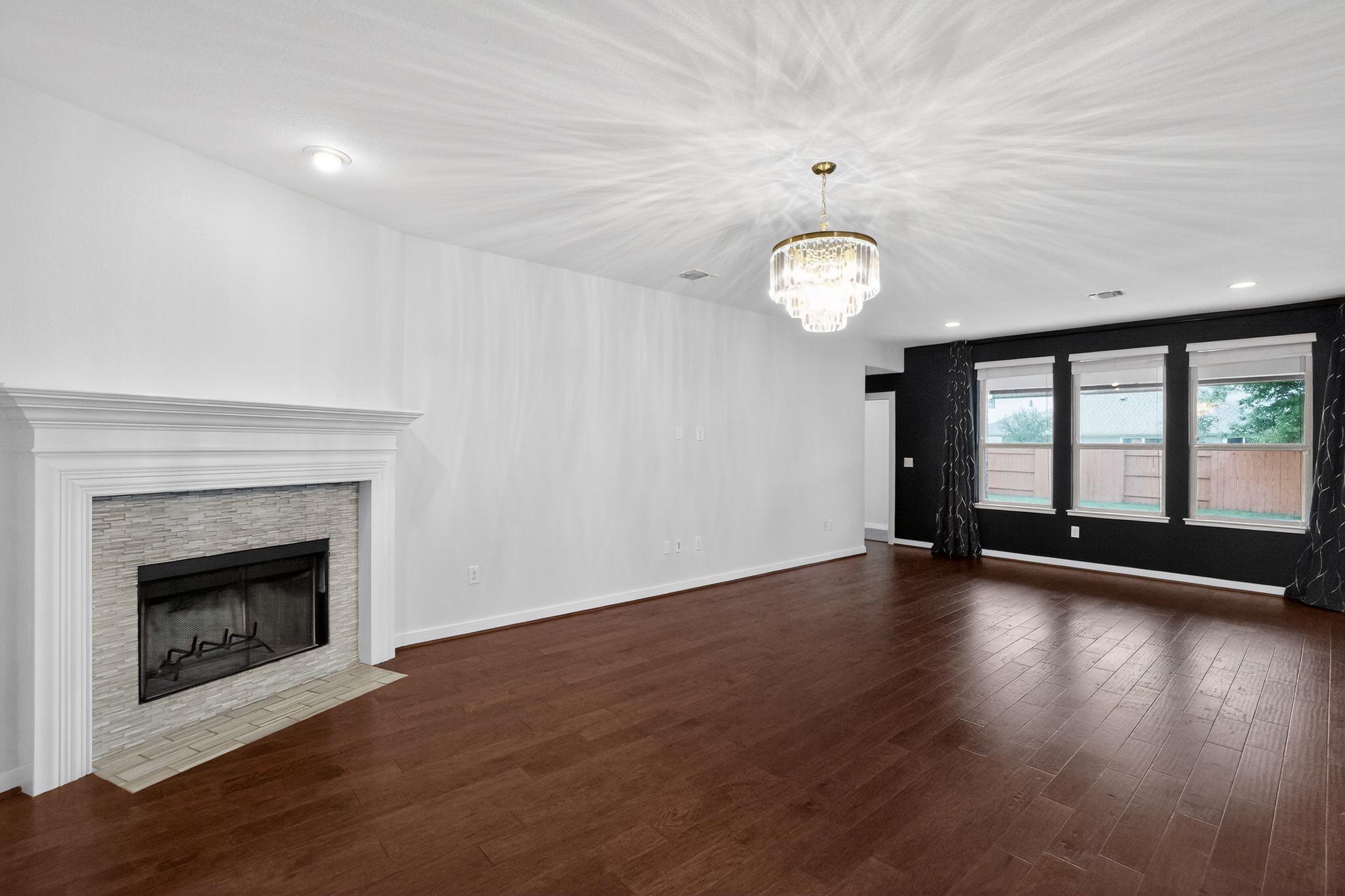 7112 Garnet Mill Ln, Austin, TX 78744